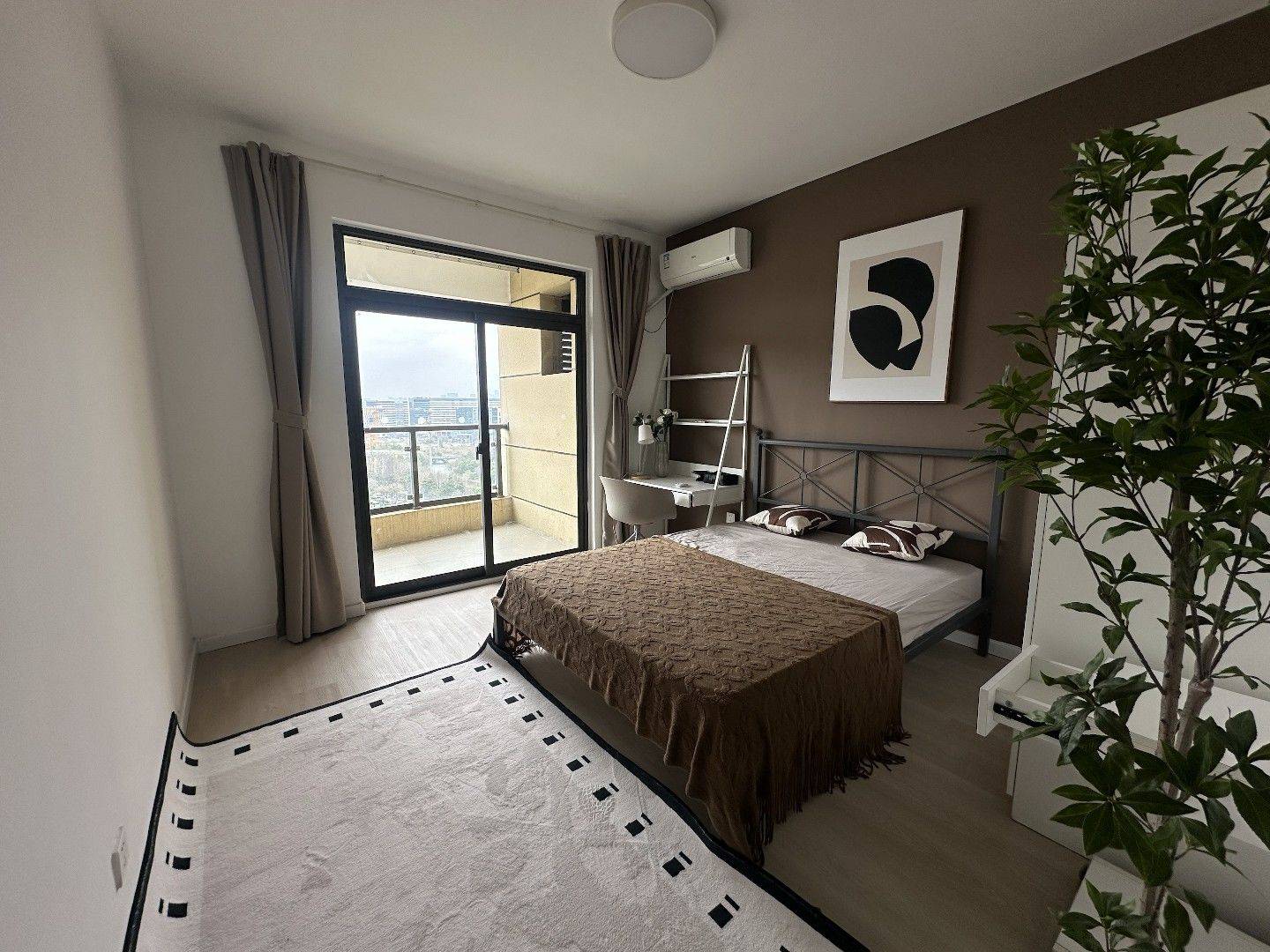 Hangzhou-Shangcheng-Cozy Home,Clean&Comfy,No Gender Limit,Hustle & Bustle,“Friends”,Chilled,LGBTQ Friendly