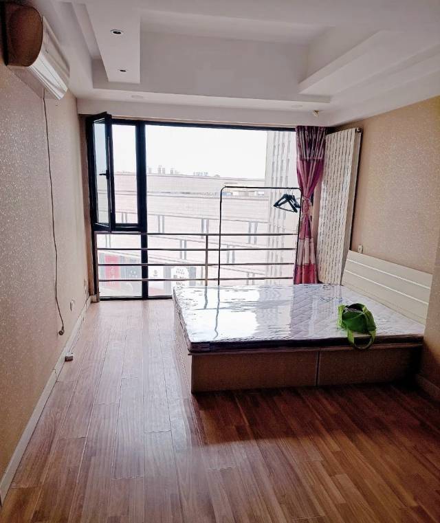 Cozy Home-Clean&Comfy-No Gender Limit