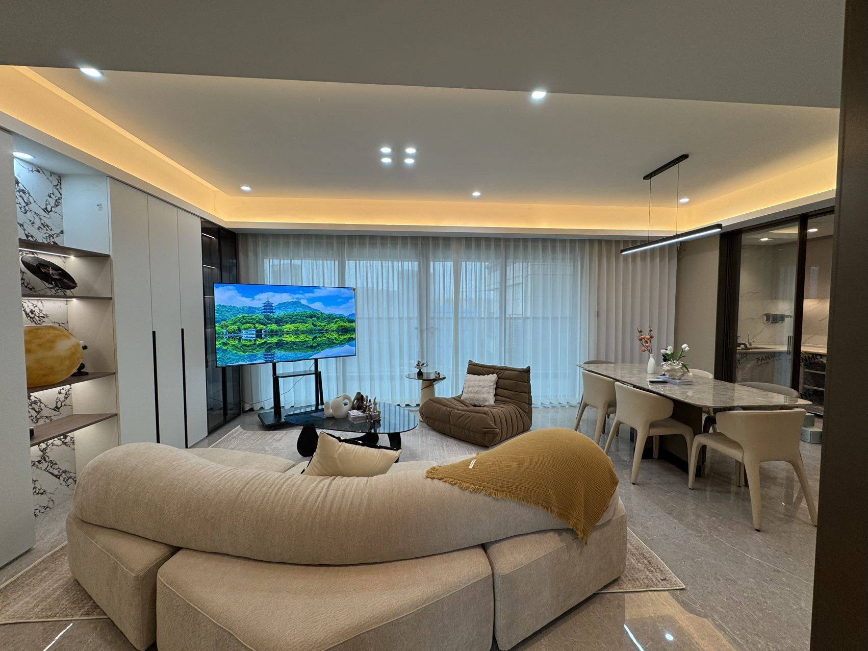 Chengdu-Chenghua-Cozy Home,Clean&Comfy,No Gender Limit,Hustle & Bustle,“Friends”,Chilled,LGBTQ Friendly