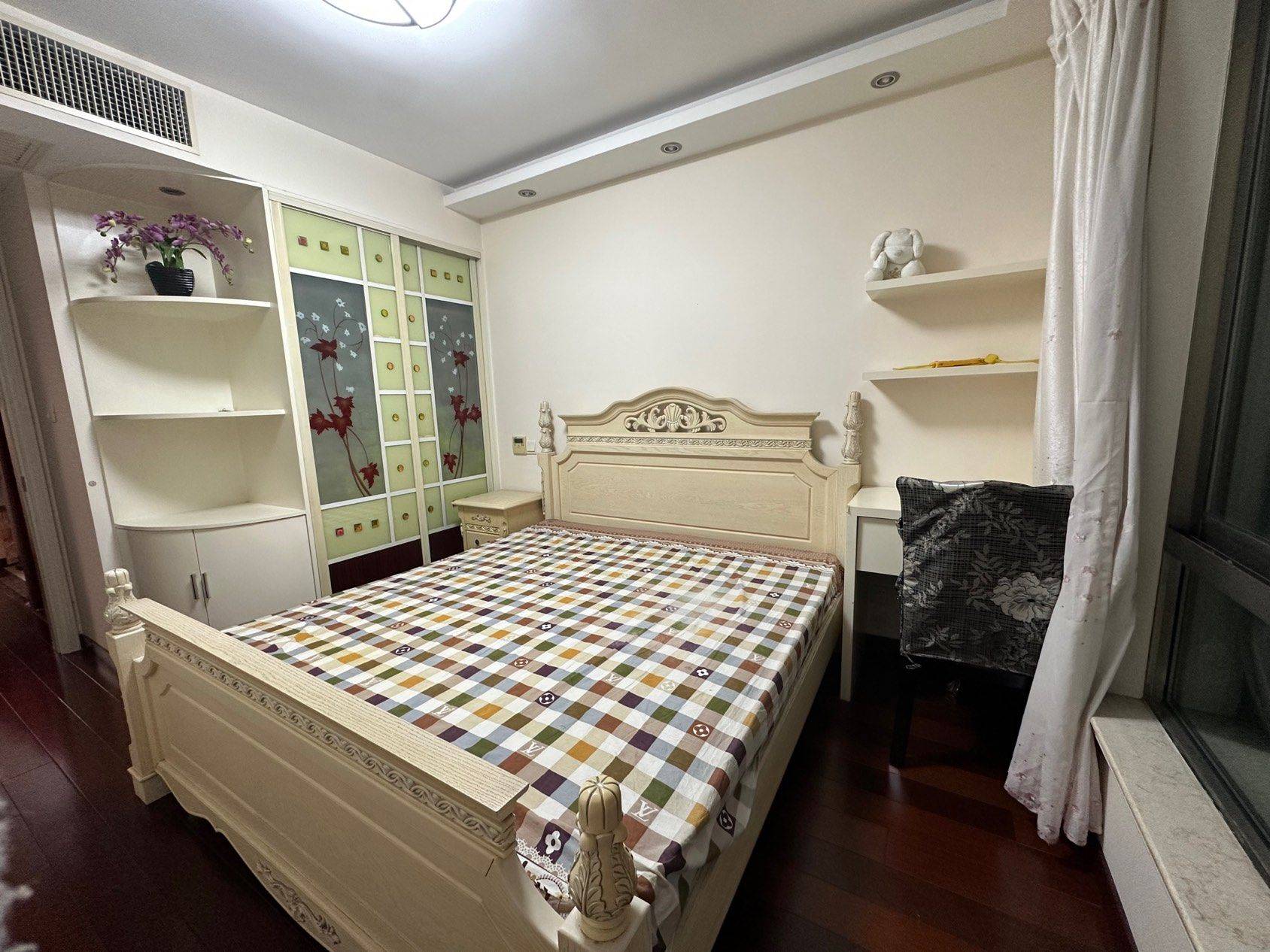 Shanghai-Minhang-70RMB/Night,🉑民用0.6毛一度电,🏩100米生活广场,🚄5分钟到地铁站,🌹可申请0押金入住,🈶可提取公积金,🍒镇府保障才人公寓,🈶免费办理居住证
