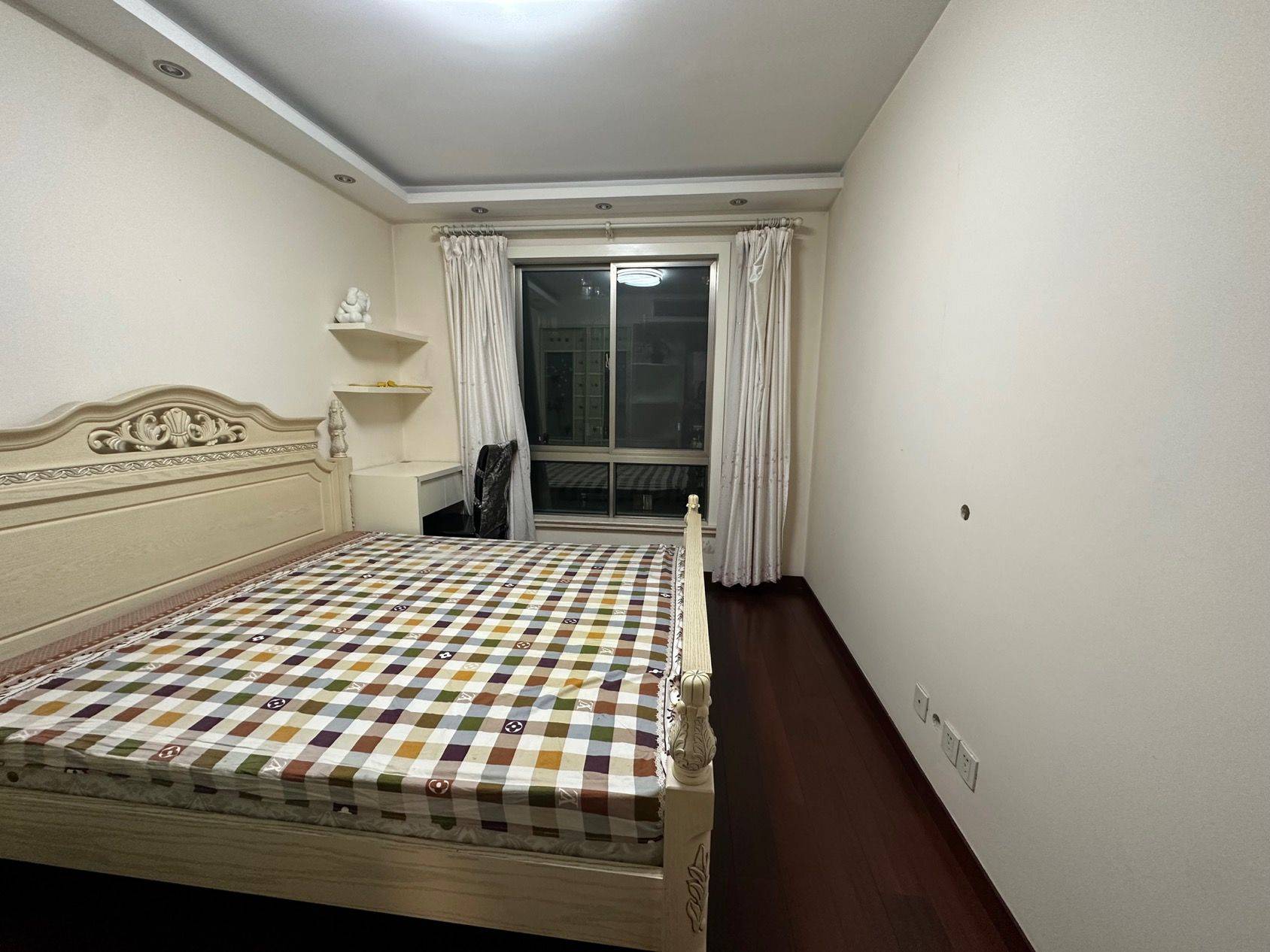 Shanghai-Minhang-70RMB/Night,🉑民用0.6毛一度电,🏩100米生活广场,🚄5分钟到地铁站,🌹可申请0押金入住,🈶可提取公积金,🍒镇府保障才人公寓,🈶免费办理居住证