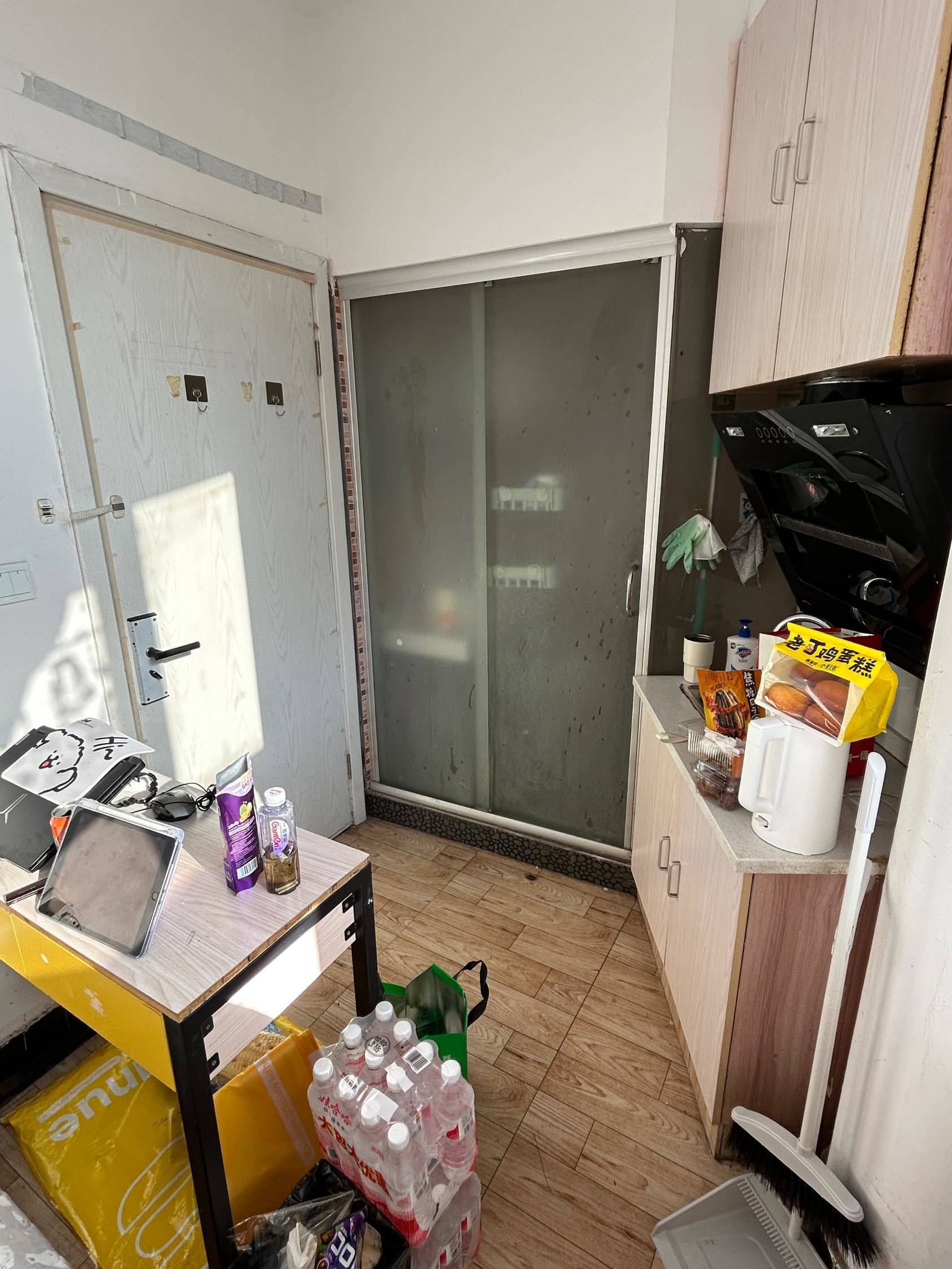Shanghai-Minhang-Cozy Home,Clean&Comfy,No Gender Limit,Hustle & Bustle