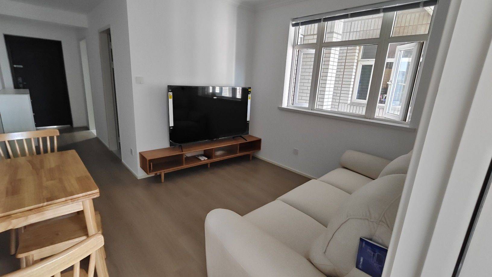 Shanghai-Changning-Cozy Home,Clean&Comfy,No Gender Limit,Hustle & Bustle,“Friends”,Chilled,Pet Friendly