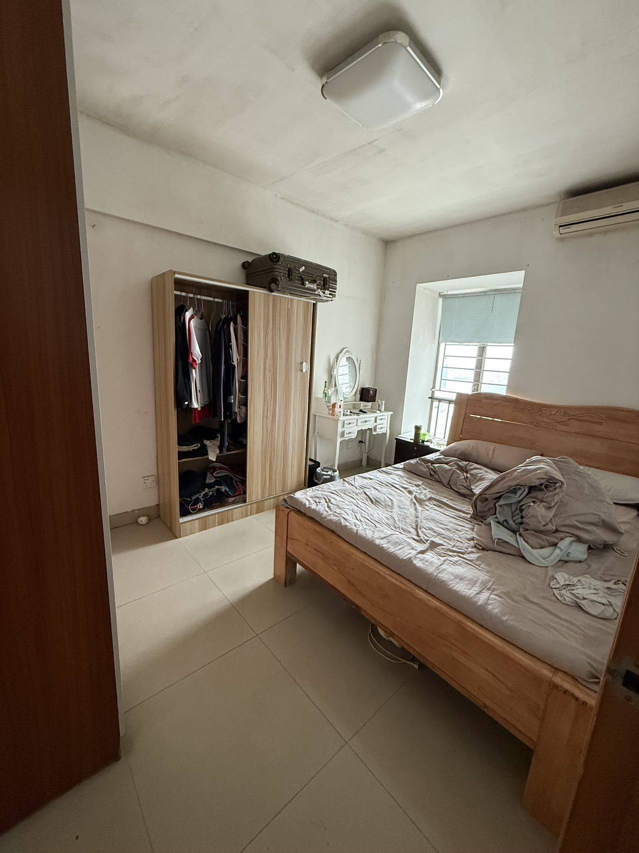 Cozy Home | Clean&Comfy | No Gender Limit | “Friends” | Chilled | LGBTQ Friendly