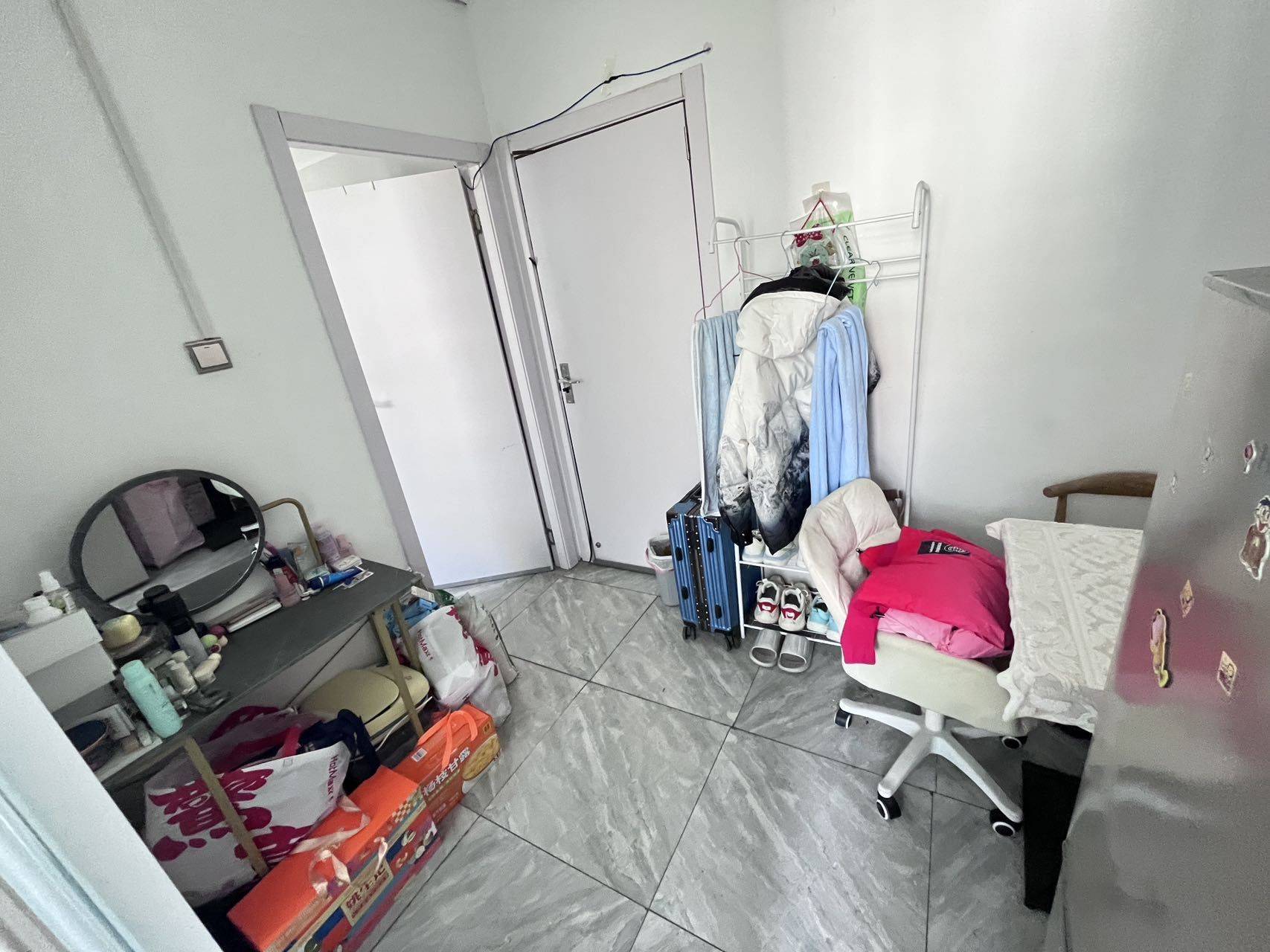 Hangzhou-Gongshu-LGBTQ Friendly,Pet Friendly