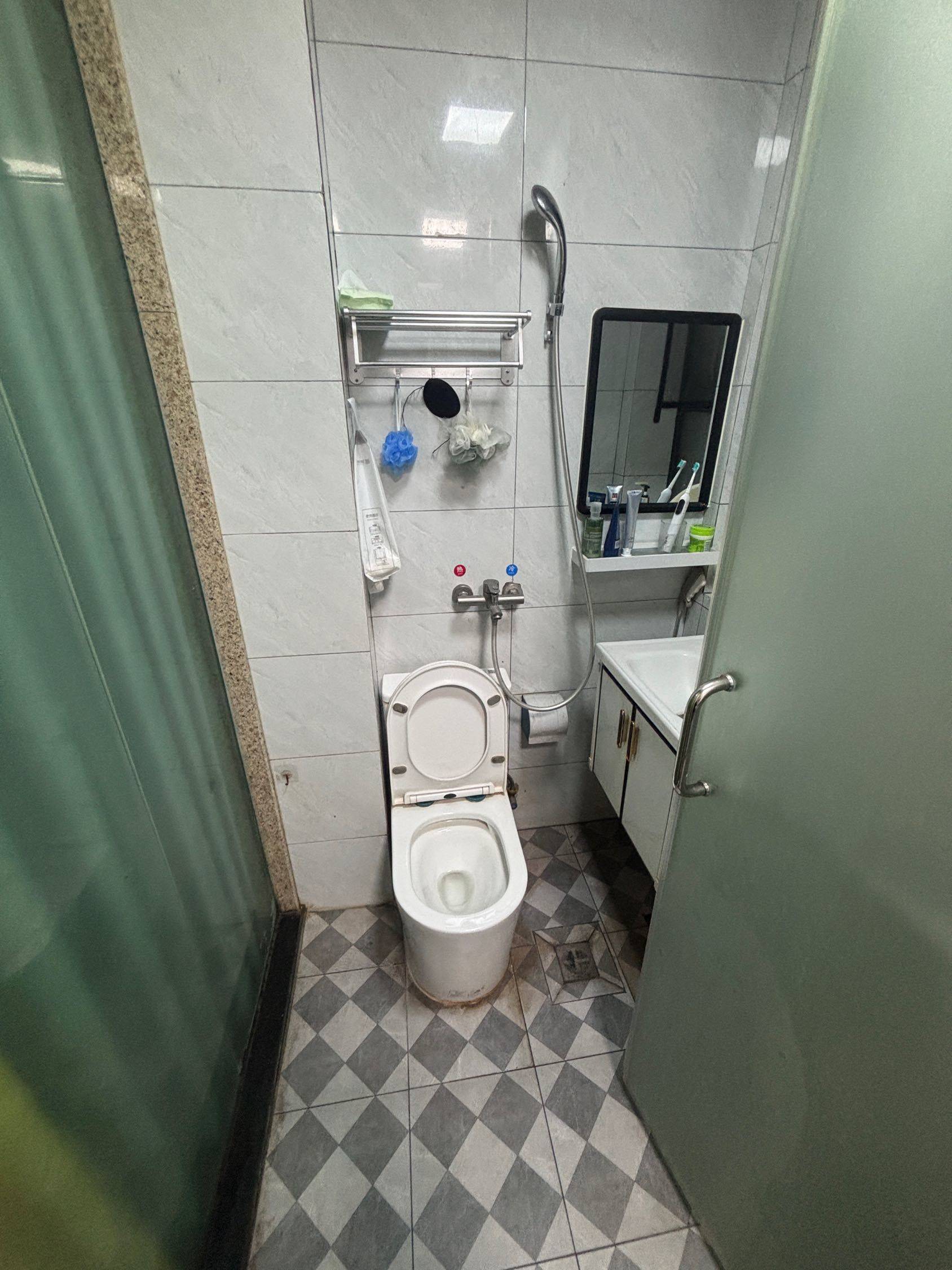 Shenzhen-BaoAn-Cozy Home,Clean&Comfy,No Gender Limit,Hustle & Bustle,“Friends”,Chilled,LGBTQ Friendly,Pet Friendly