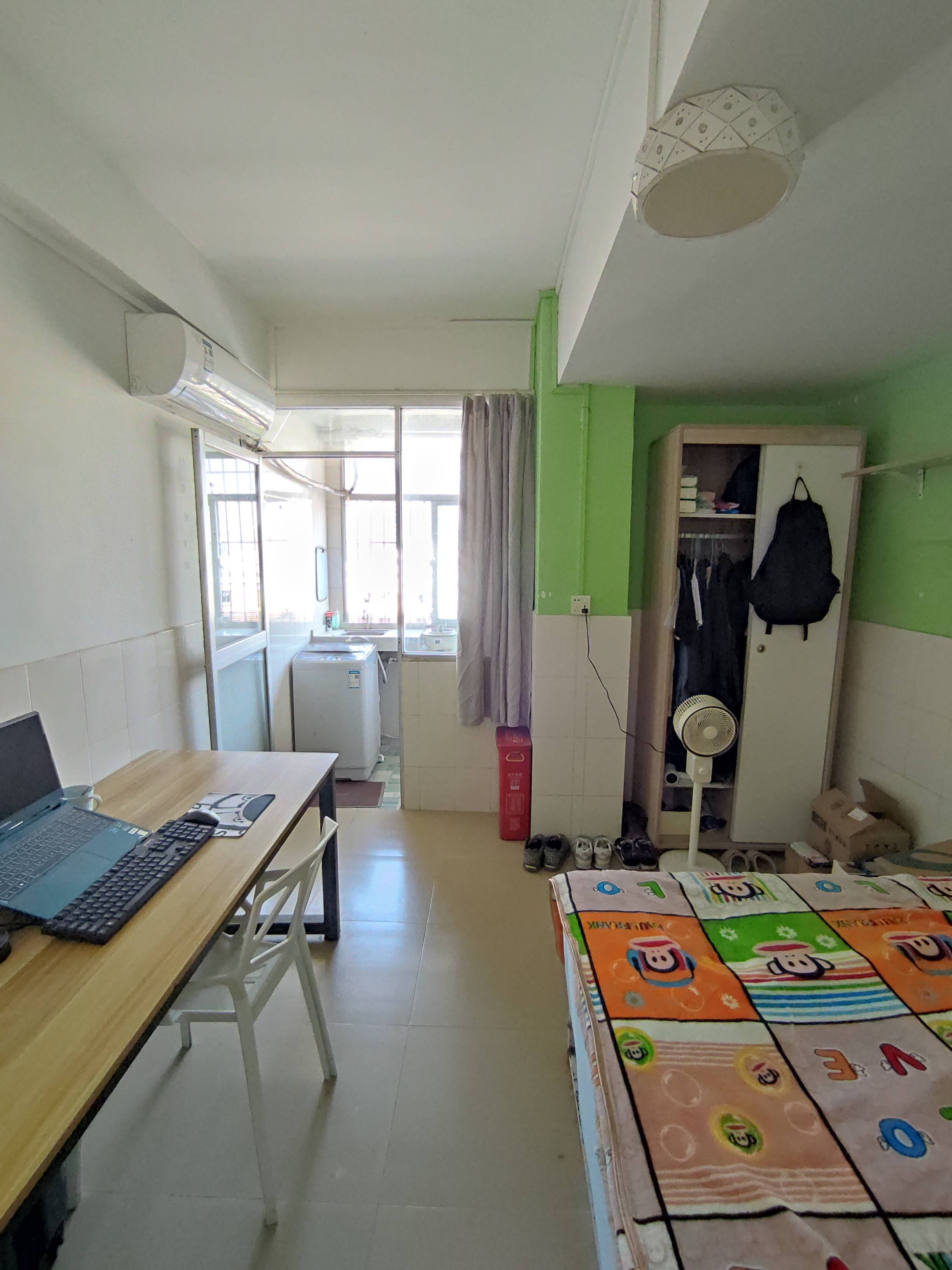 Shenzhen-Longhua-Cozy Home,Clean&Comfy,No Gender Limit,Hustle & Bustle,“Friends”,Chilled,LGBTQ Friendly,Pet Friendly