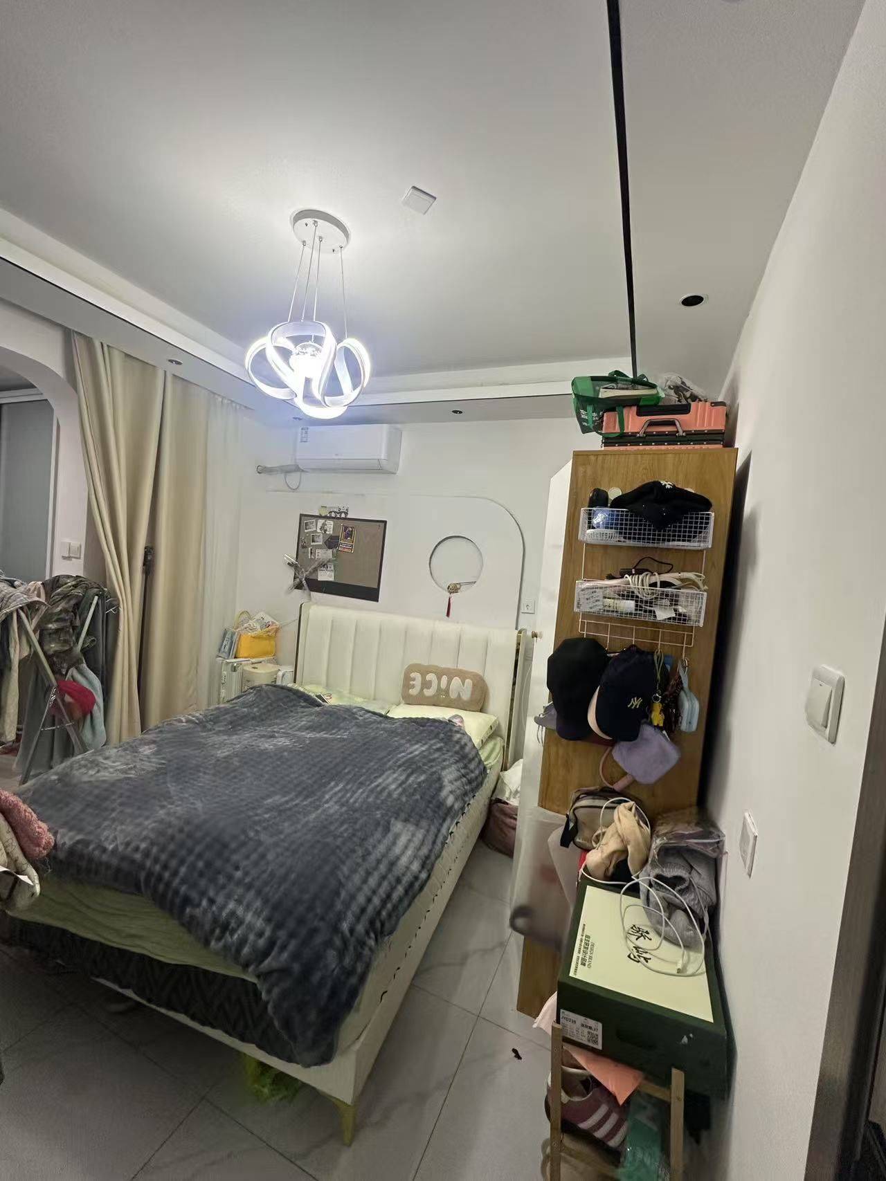 Shanghai-Baoshan-Cozy Home,Clean&Comfy,No Gender Limit,Hustle & Bustle,“Friends”,Chilled