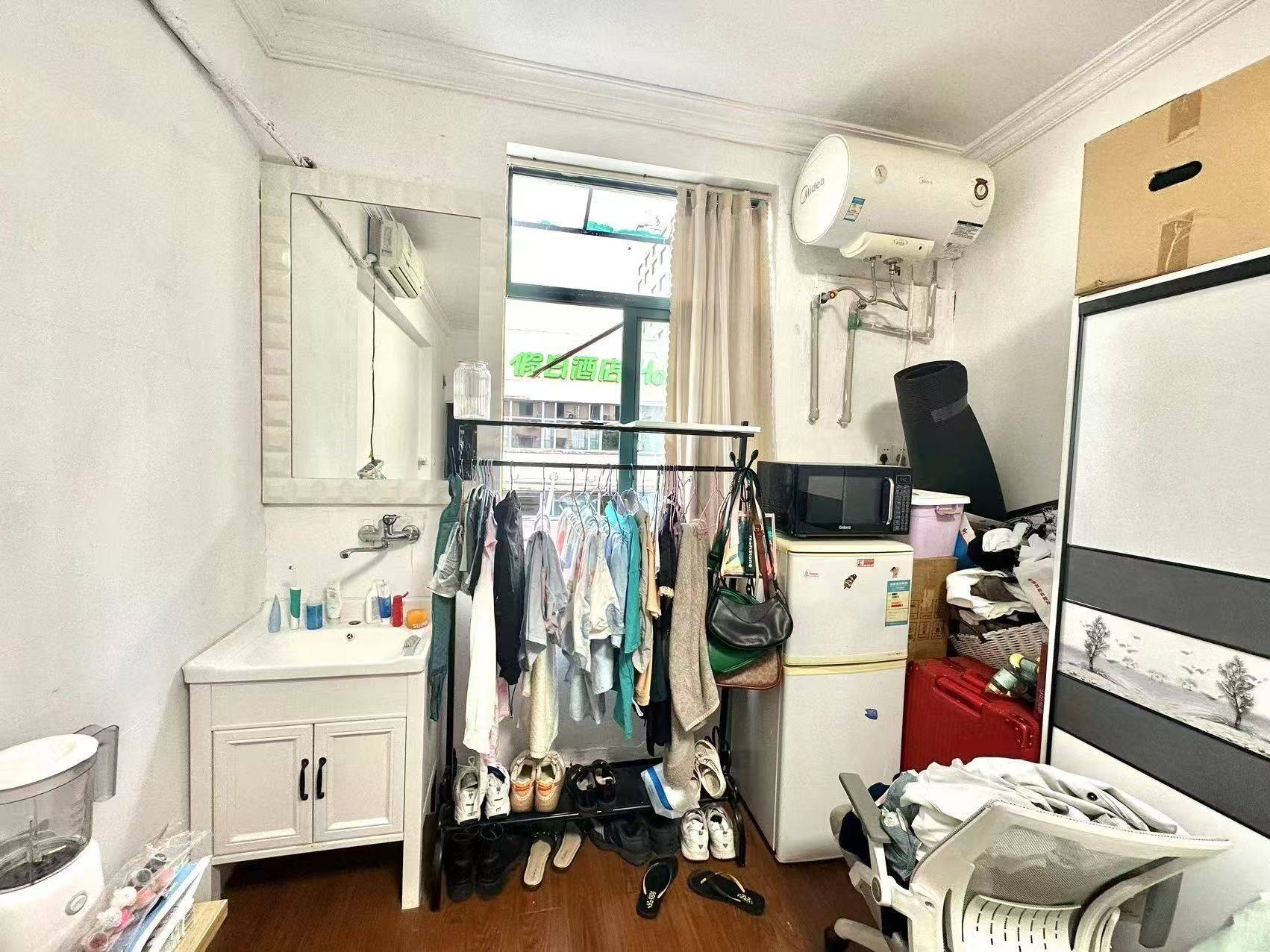 Shanghai-Changning-Cozy Home,Clean&Comfy,No Gender Limit,Hustle & Bustle,Chilled,Pet Friendly
