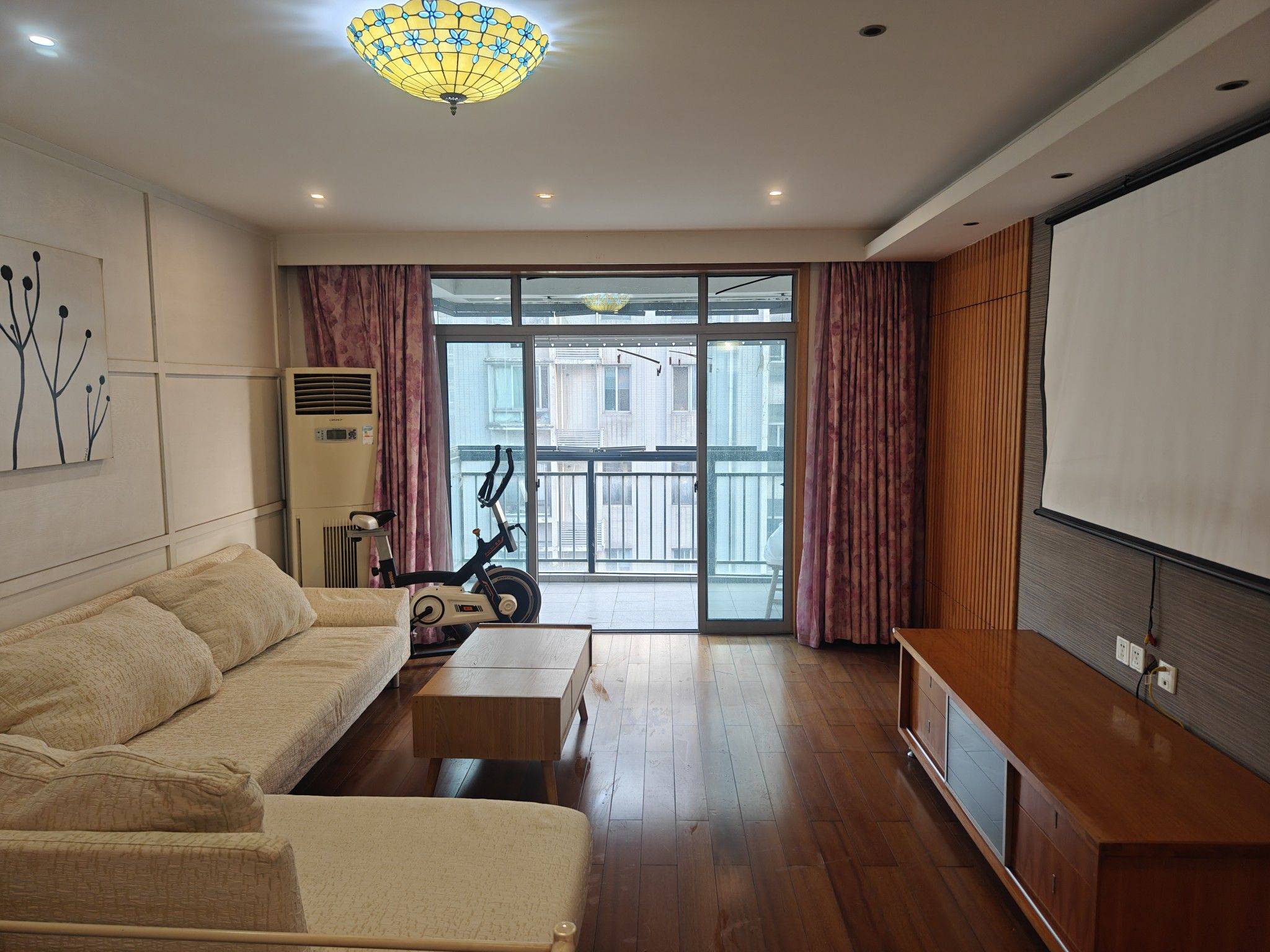 Hangzhou-Gongshu-Cozy Home,Clean&Comfy,No Gender Limit,Hustle & Bustle,“Friends”,Chilled,LGBTQ Friendly