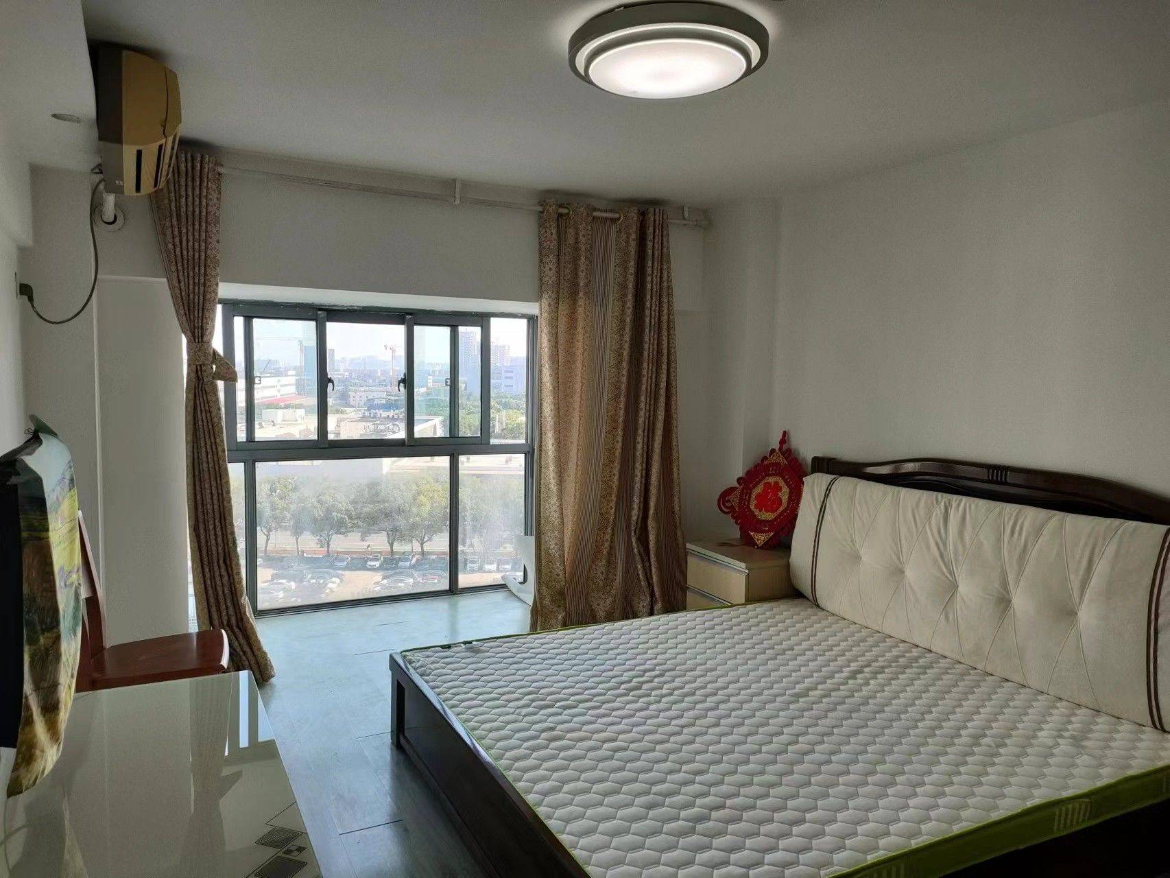 Shanghai-Pudong-Cozy Home,Clean&Comfy,No Gender Limit,Hustle & Bustle,“Friends”,Chilled,LGBTQ Friendly,Pet Friendly