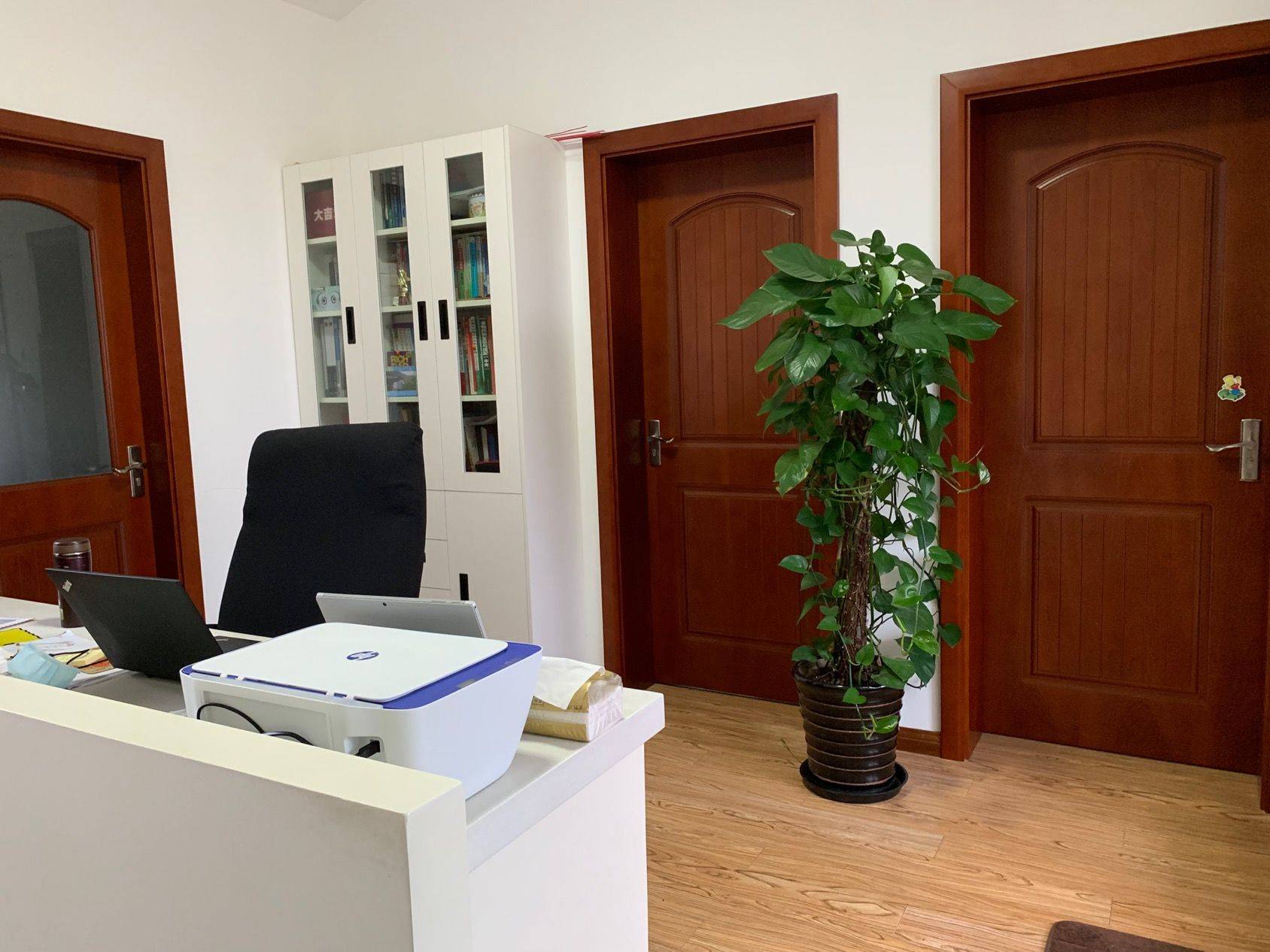 Shanghai-Minhang-Cozy Home,Clean&Comfy,No Gender Limit,Hustle & Bustle,“Friends”,Chilled