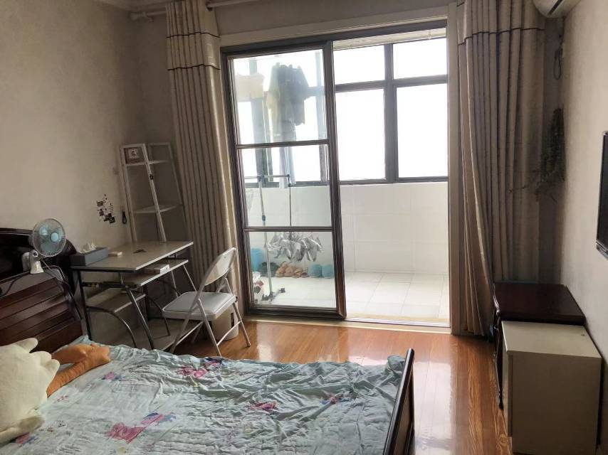 南京迈皋桥女生整租房源3