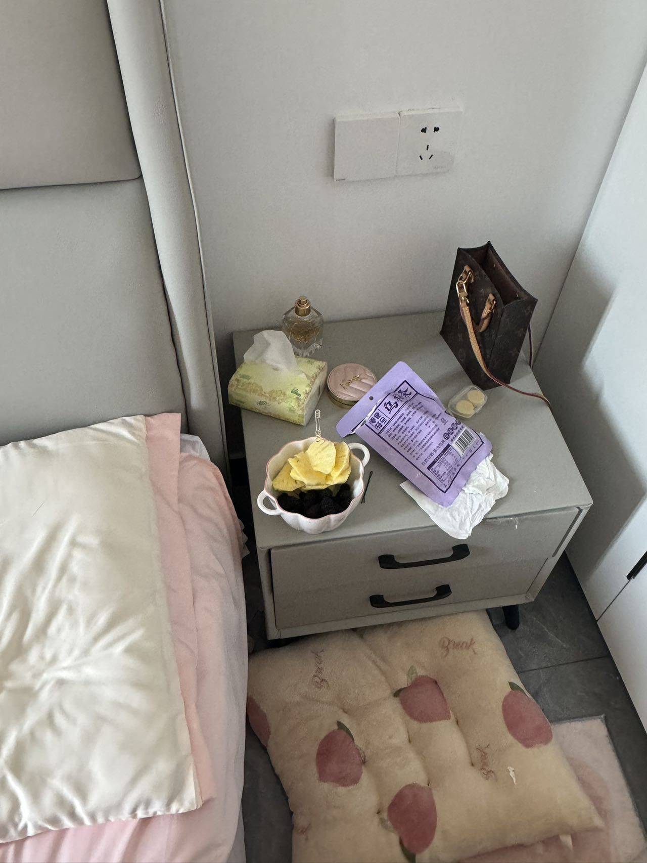 Hangzhou-Xiaoshan-No Gender Limit