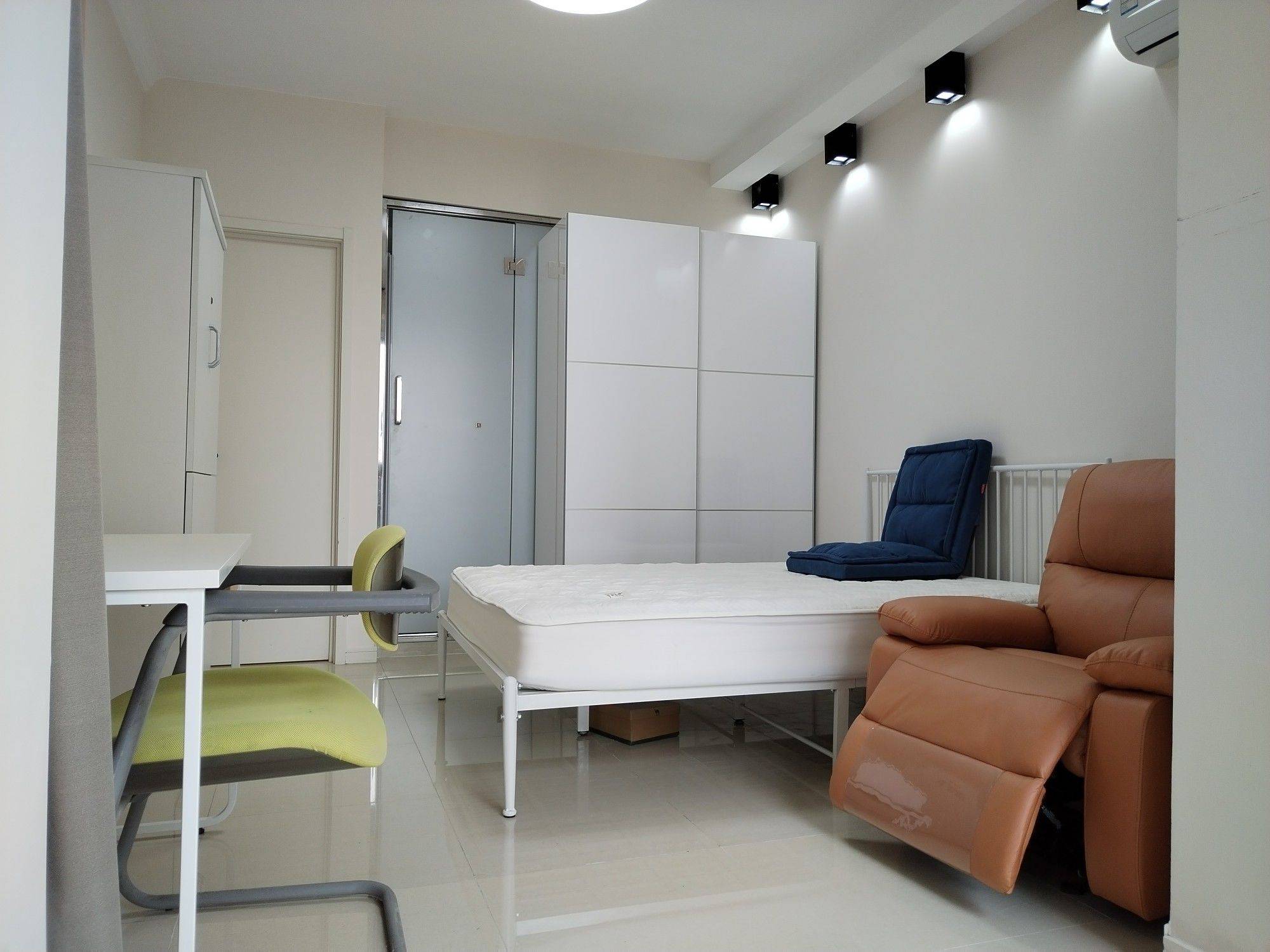 Shanghai-Pudong-Cozy Home,Clean&Comfy,No Gender Limit,Hustle & Bustle,“Friends”,Chilled