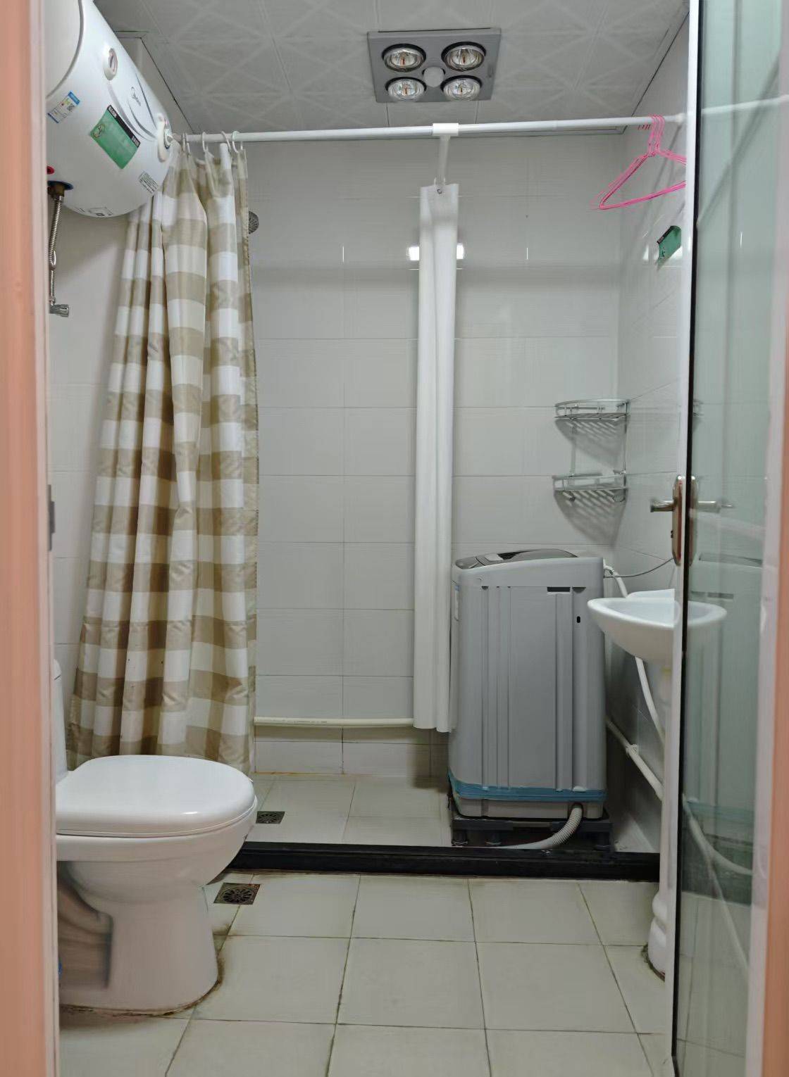 Shanghai-Pudong-Cozy Home,Clean&Comfy,No Gender Limit,Hustle & Bustle,“Friends”,Chilled,LGBTQ Friendly,Pet Friendly