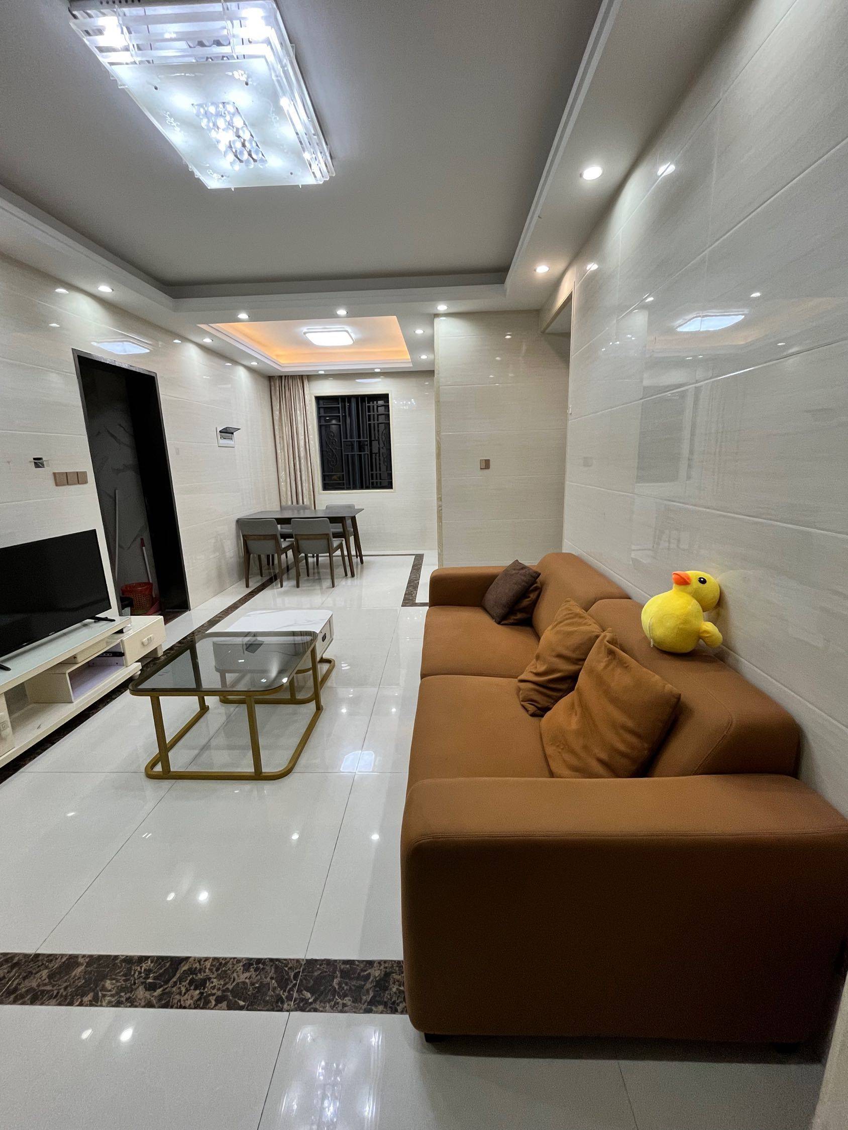 Shenzhen-Longgang-Cozy Home,Clean&Comfy,No Gender Limit,Hustle & Bustle,“Friends”,Chilled