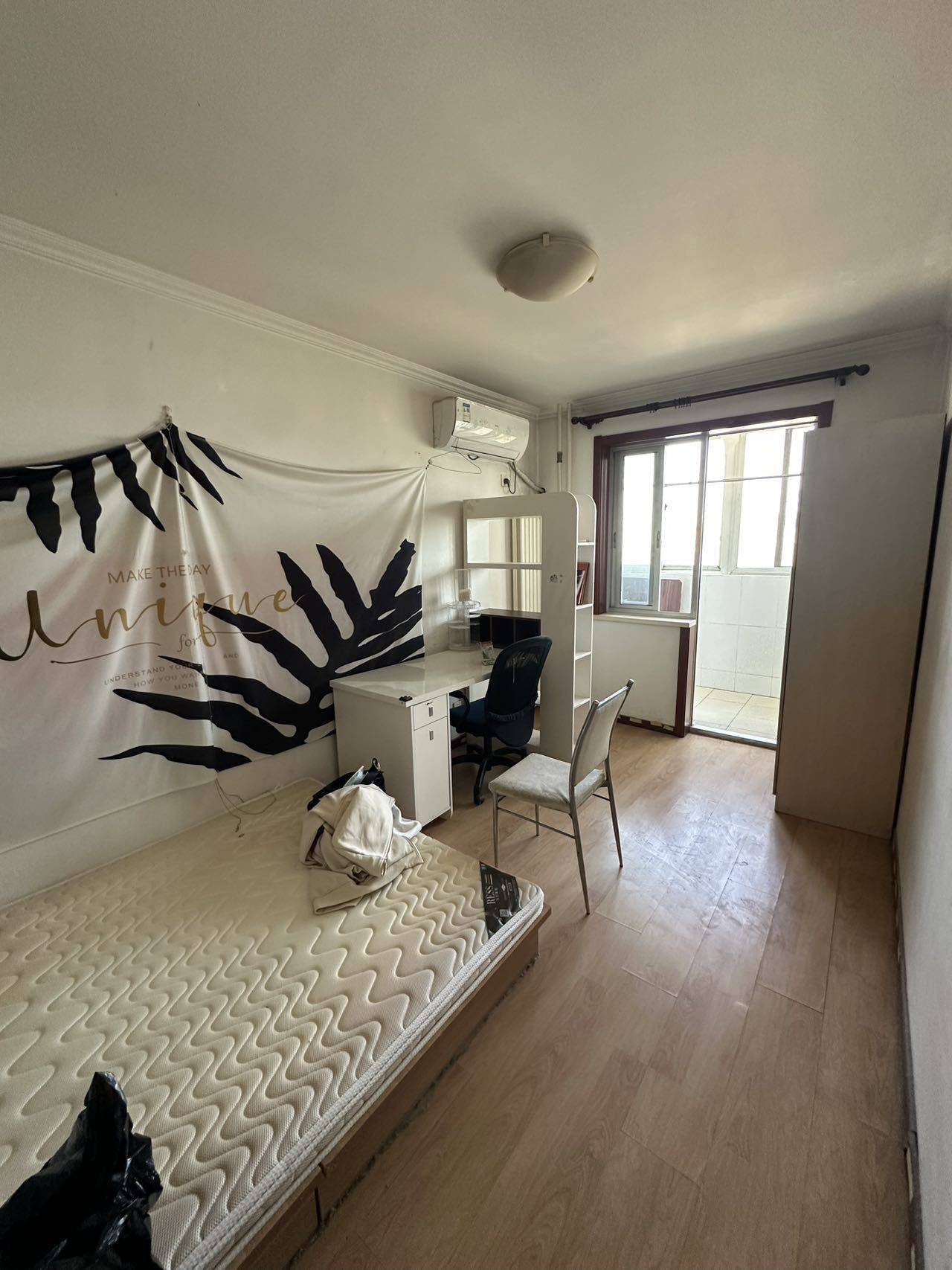 Beijing-Haidian-83RMB/Night,歪果仁🍈,西直门🫑,四号线🫛,Pet Friendly,Clean&Comfy,No Gender Limit,Hustle & Bustle,“Friends”