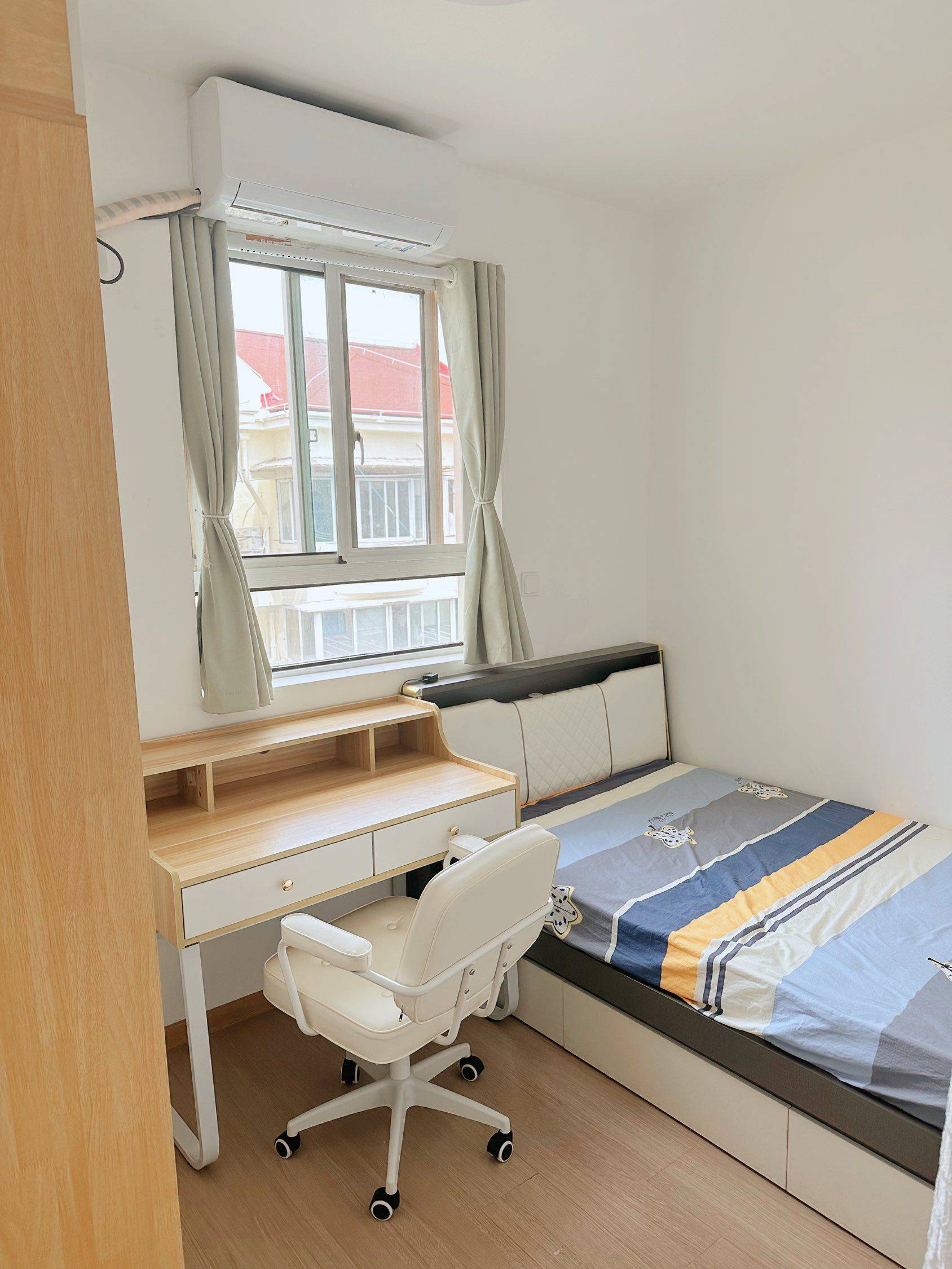Shanghai-Pudong-Cozy Home,Clean&Comfy,No Gender Limit,Hustle & Bustle,“Friends”,Chilled,LGBTQ Friendly,Pet Friendly