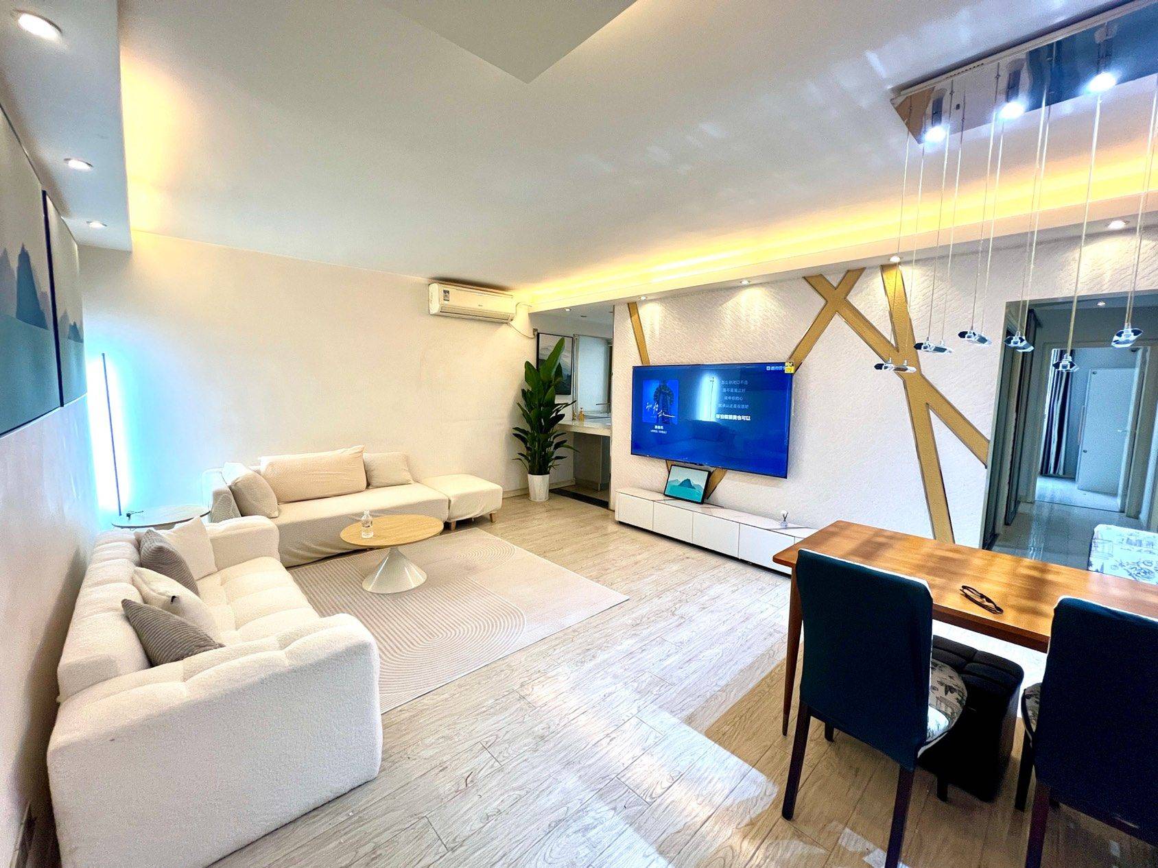 Shanghai-Jing‘An-交通便利,人广商圈,大悦城,Pet Friendly,LGBTQ Friendly,Cozy Home,Clean&Comfy,No Gender Limit,Hustle & Bustle,“Friends”,Chilled