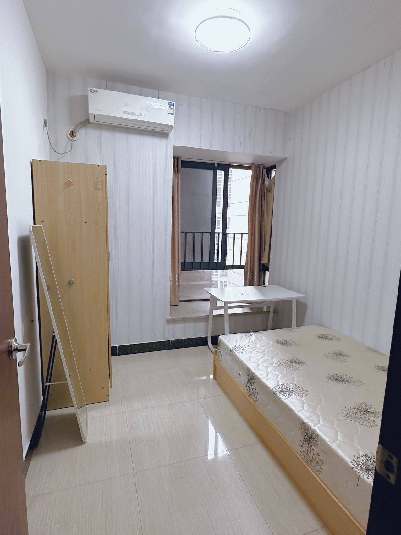 Guangzhou-Tianhe-Cozy Home,Clean&Comfy,No Gender Limit,Hustle & Bustle,“Friends”,Chilled,LGBTQ Friendly,Pet Friendly