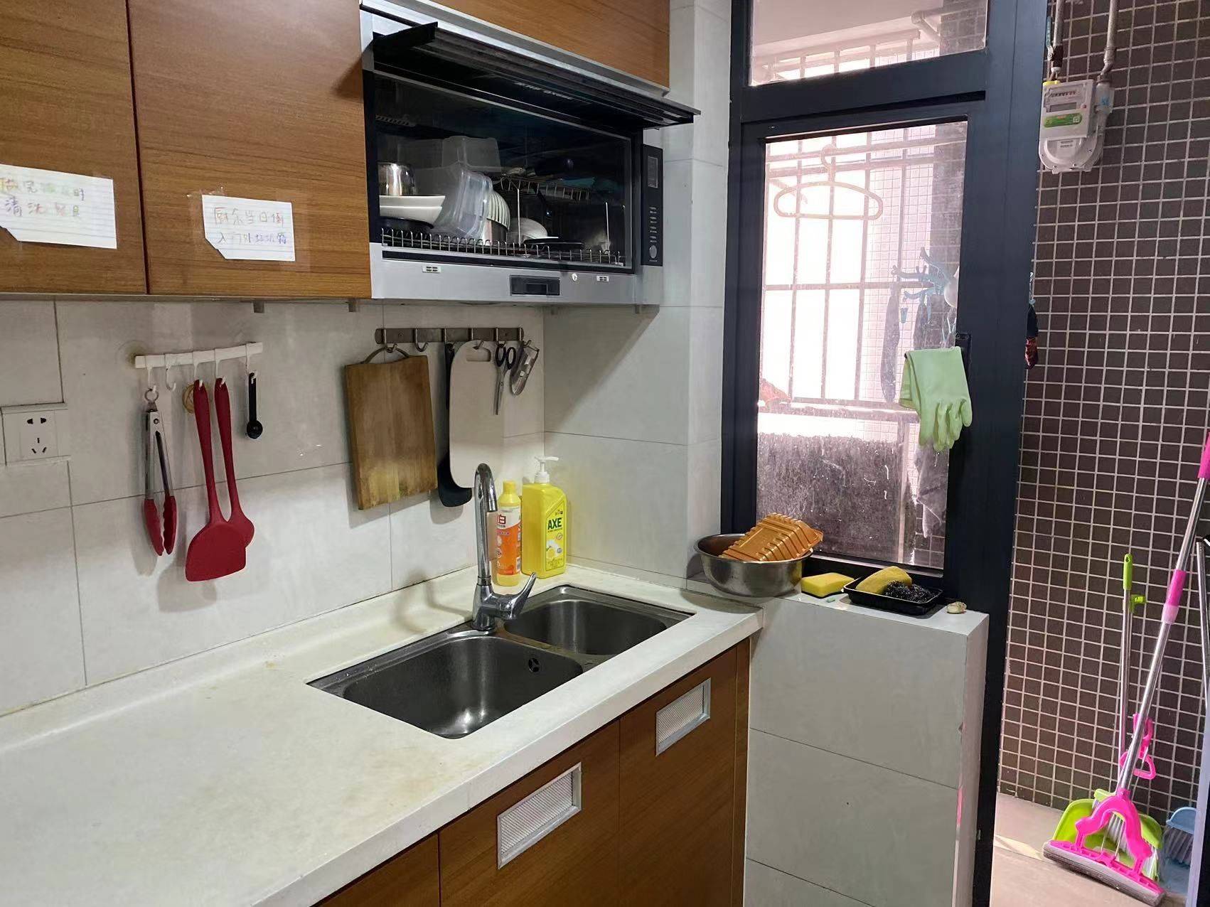Guangzhou-Tianhe-Cozy Home,Clean&Comfy,No Gender Limit,Hustle & Bustle,“Friends”,Chilled,LGBTQ Friendly,Pet Friendly