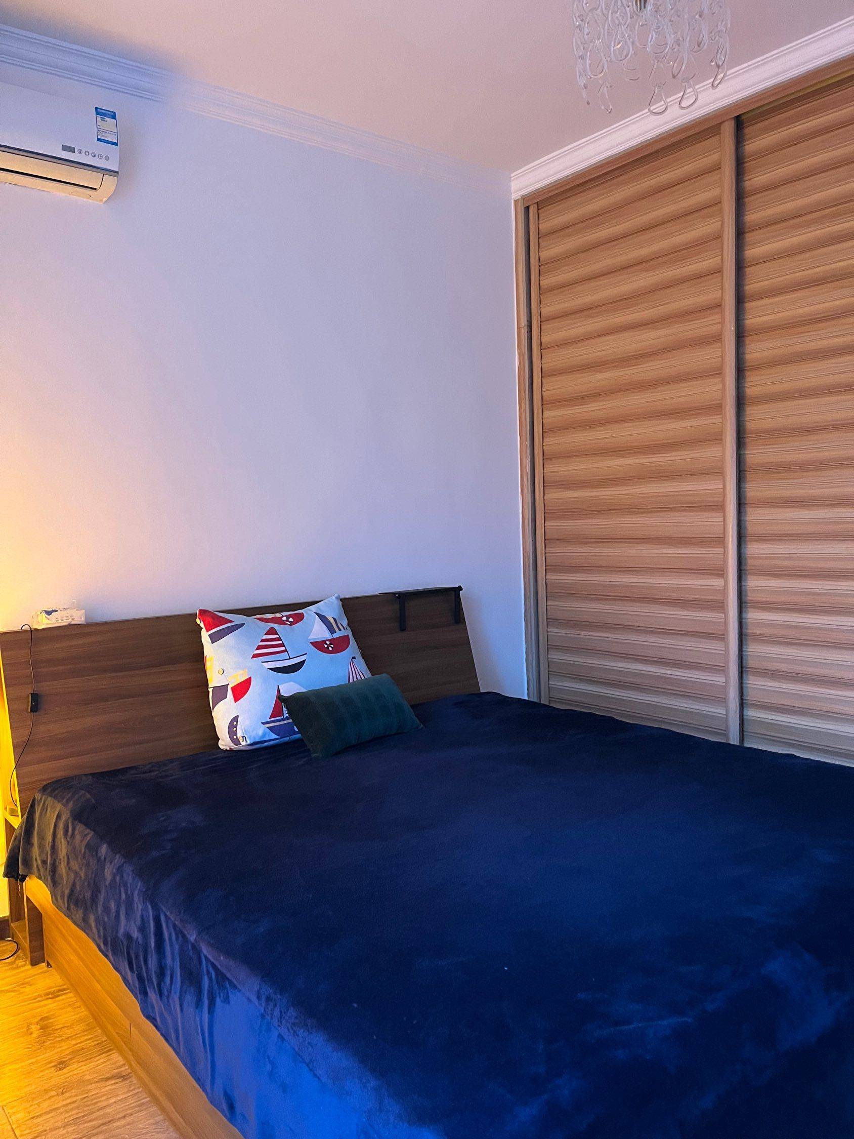 Chengdu-Chenghua-Cozy Home,Clean&Comfy,No Gender Limit,Hustle & Bustle,“Friends”,Chilled,LGBTQ Friendly