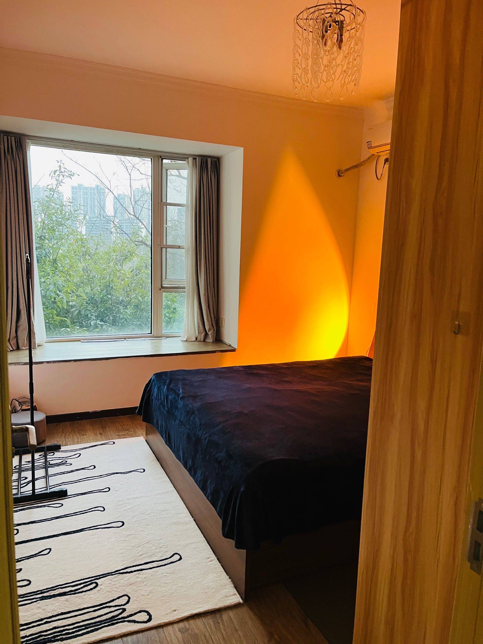 Chengdu-Chenghua-Cozy Home,Clean&Comfy,No Gender Limit,Hustle & Bustle,“Friends”,Chilled,LGBTQ Friendly