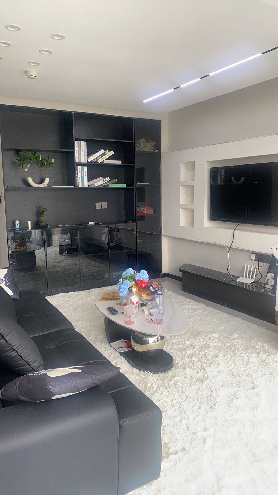 Hangzhou-Xiaoshan-LGBTQ Friendly,Pet Friendly