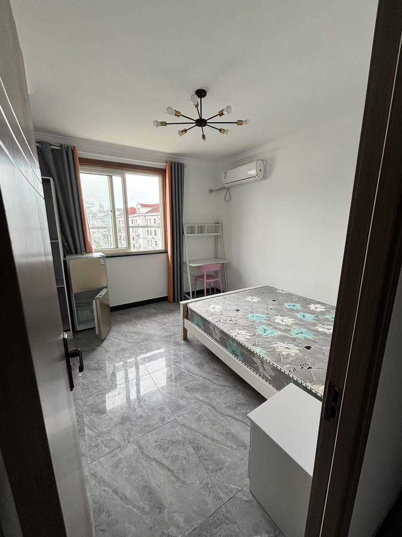 Shanghai-Pudong-Cozy Home,Clean&Comfy,No Gender Limit,Hustle & Bustle,“Friends”,Chilled,LGBTQ Friendly,Pet Friendly