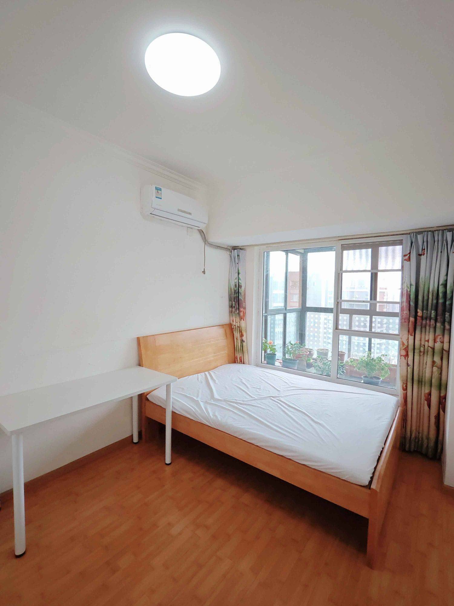 Chengdu-Shuangliu-Cozy Home,Clean&Comfy,No Gender Limit,Hustle & Bustle,“Friends”,Chilled