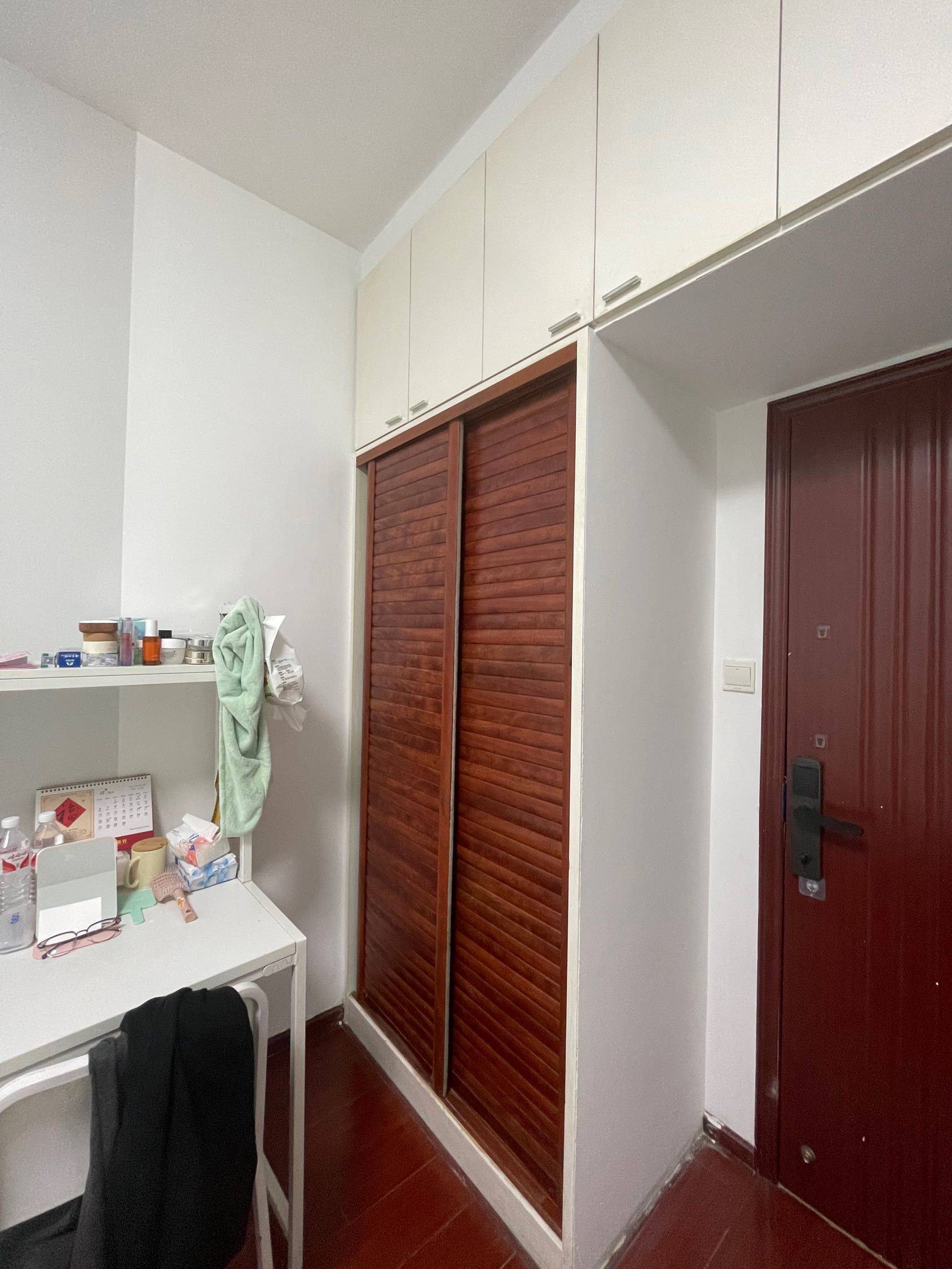 Wuhan-Hongshan-Cozy Home,Clean&Comfy,No Gender Limit,Hustle & Bustle,Chilled,Pet Friendly