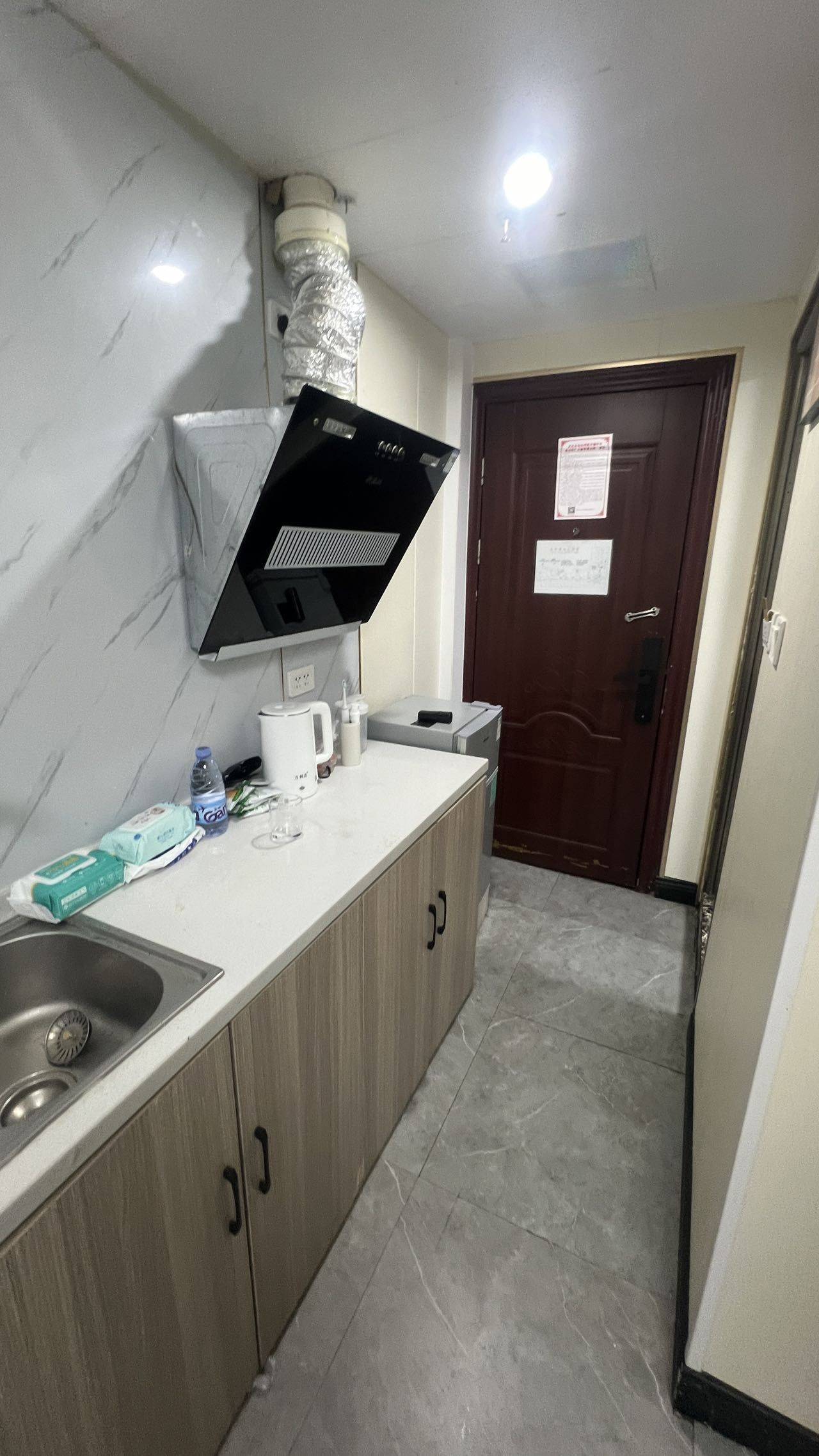 Wuhan-Hongshan-Cozy Home,Clean&Comfy,No Gender Limit,Hustle & Bustle