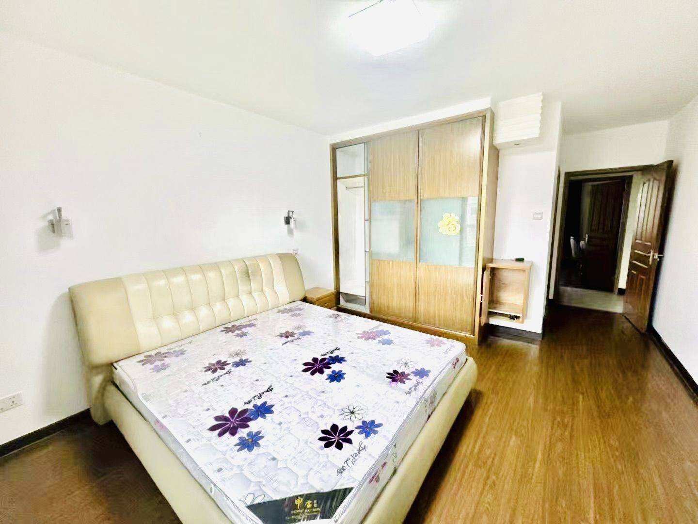 Beijing-Daxing-Clean&Comfy,No Gender Limit,Hustle & Bustle