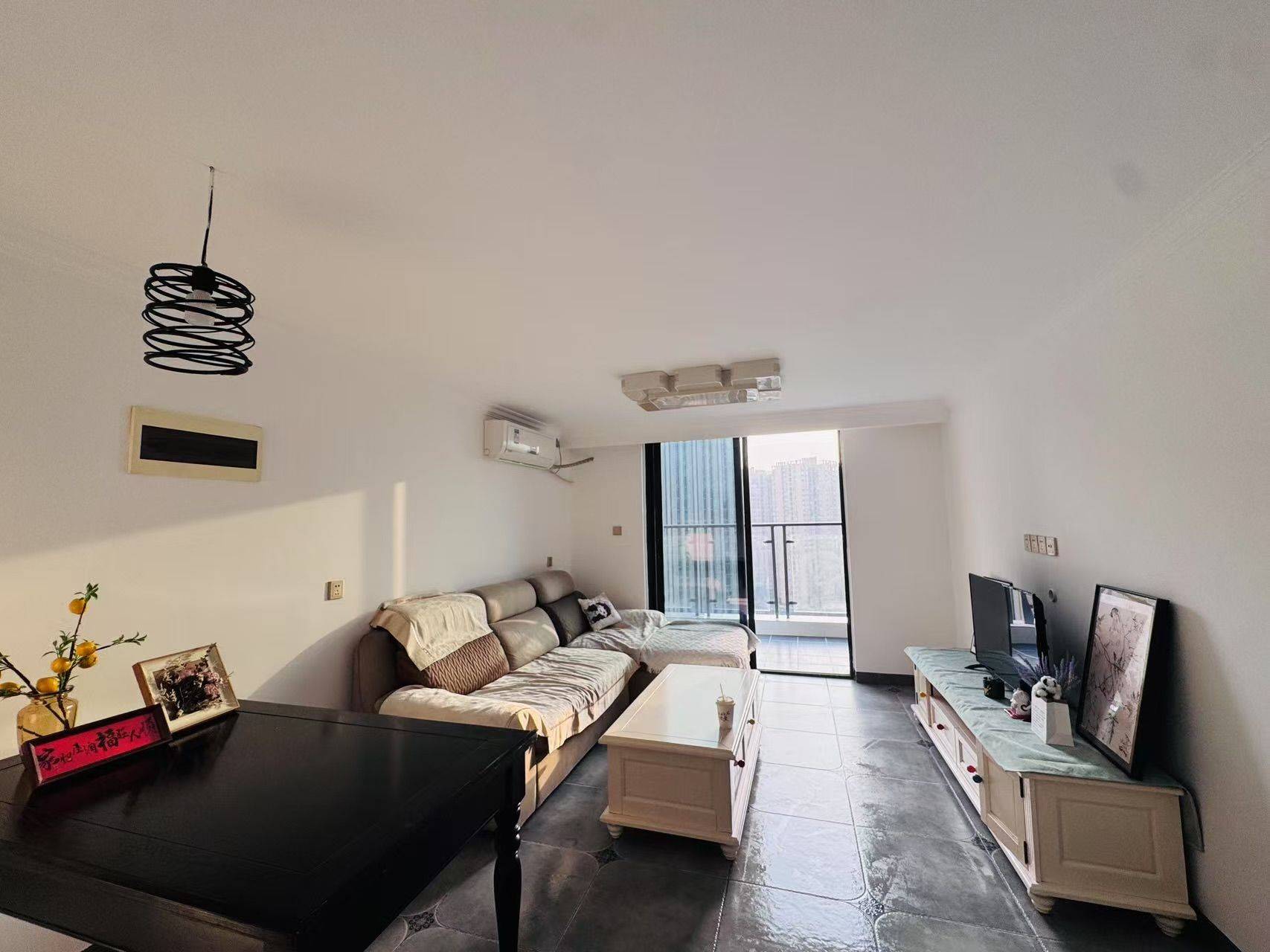 Chengdu-Chenghua-Cozy Home,Clean&Comfy,No Gender Limit,Hustle & Bustle,“Friends”,Chilled,LGBTQ Friendly