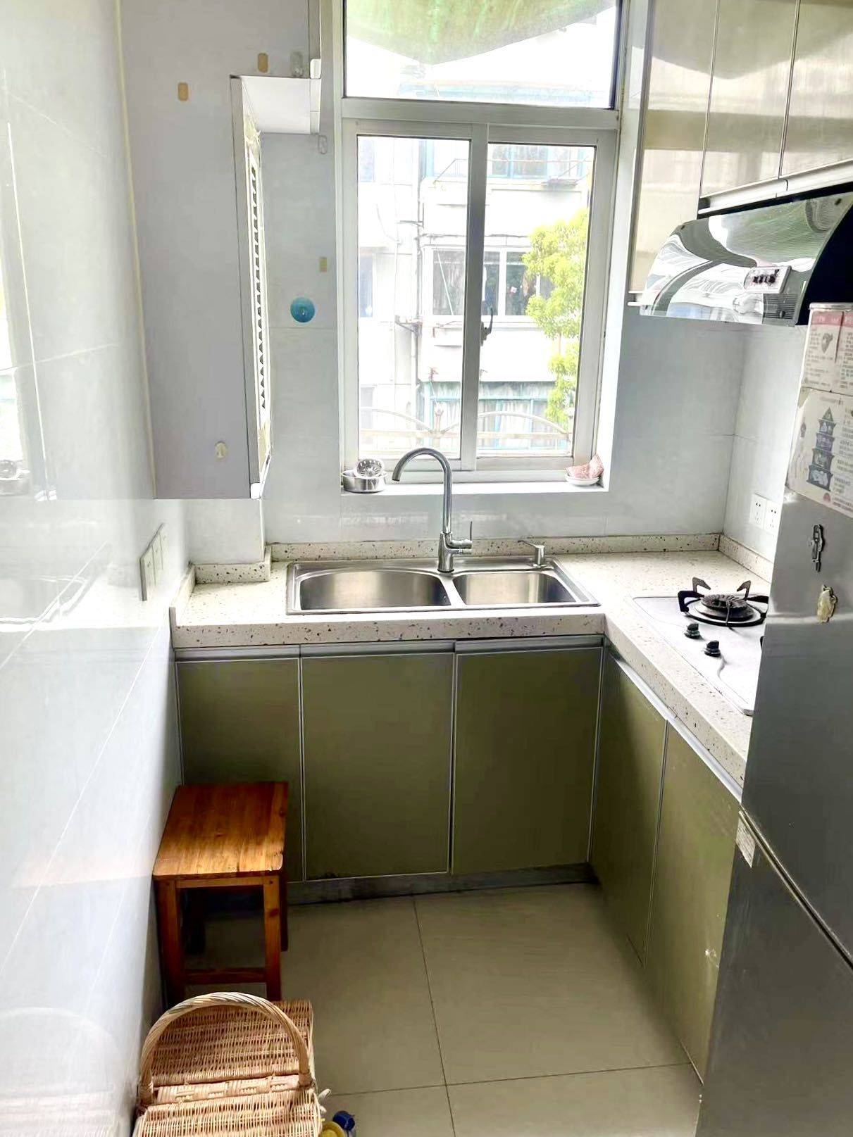 Shanghai-Changning-1000RMB/Night,Cozy Home,Clean&Comfy,No Gender Limit,Hustle & Bustle,“Friends”,Chilled,LGBTQ Friendly,Pet Friendly