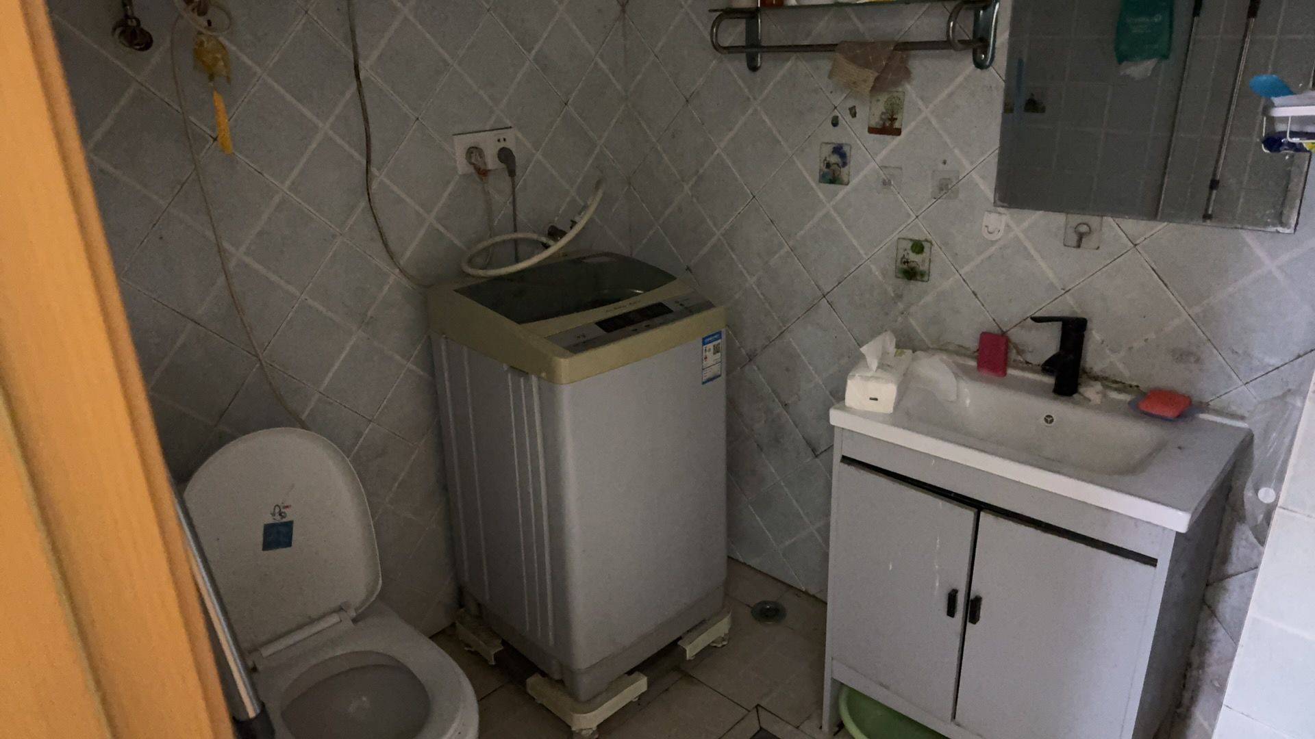 Hangzhou-Linping-Cozy Home,Clean&Comfy,No Gender Limit,Hustle & Bustle,“Friends”,Chilled,LGBTQ Friendly,Pet Friendly