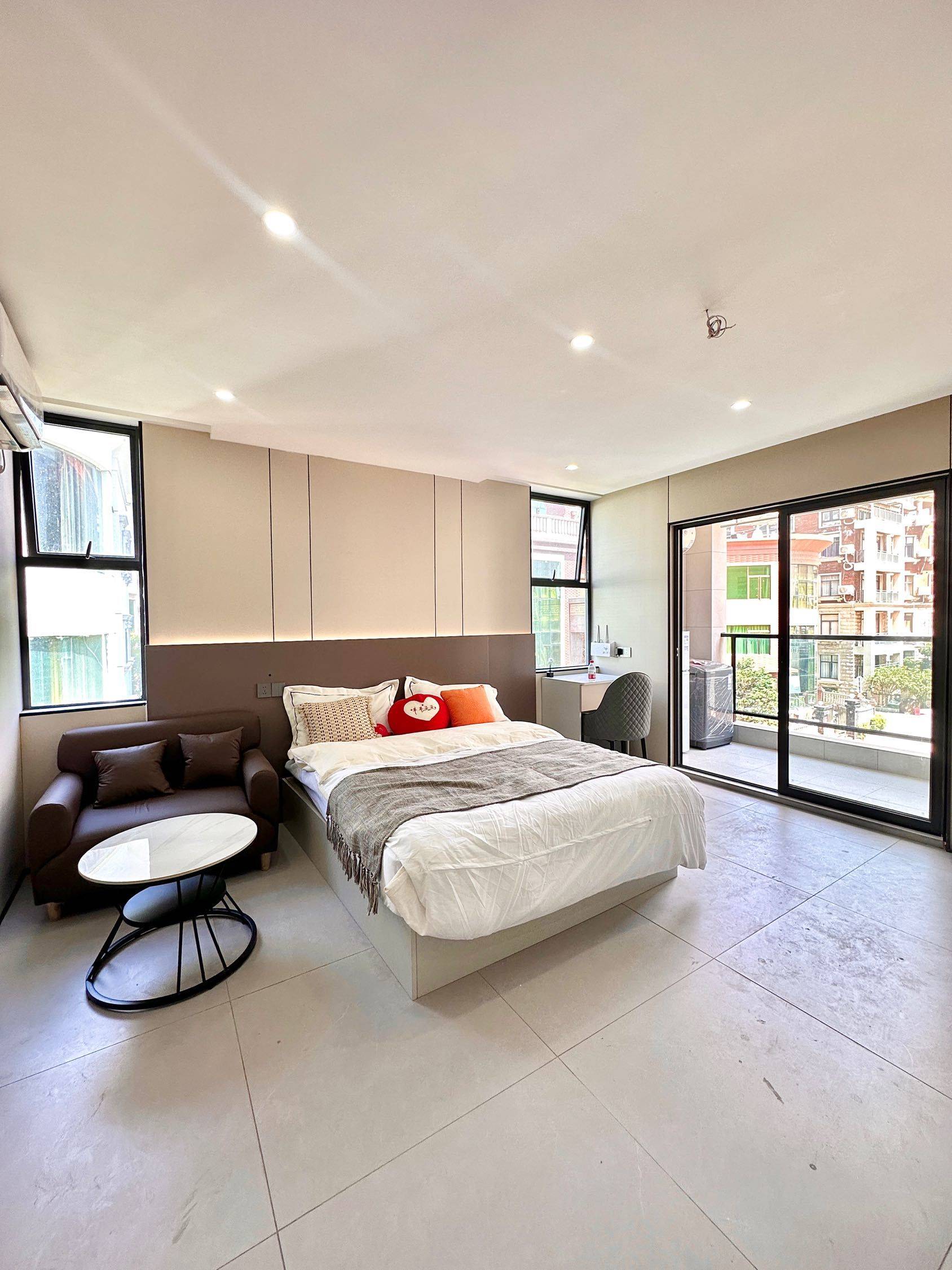 Shenzhen-BaoAn-Cozy Home,Clean&Comfy,No Gender Limit,Hustle & Bustle,“Friends”,Chilled,LGBTQ Friendly,Pet Friendly