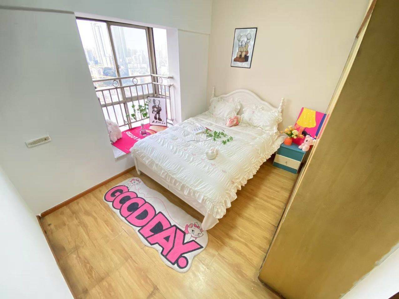 Cozy Home | Clean&Comfy | No Gender Limit | Hustle & Bustle | “Friends” | Chilled | LGBTQ Friendly | Pet Friendly