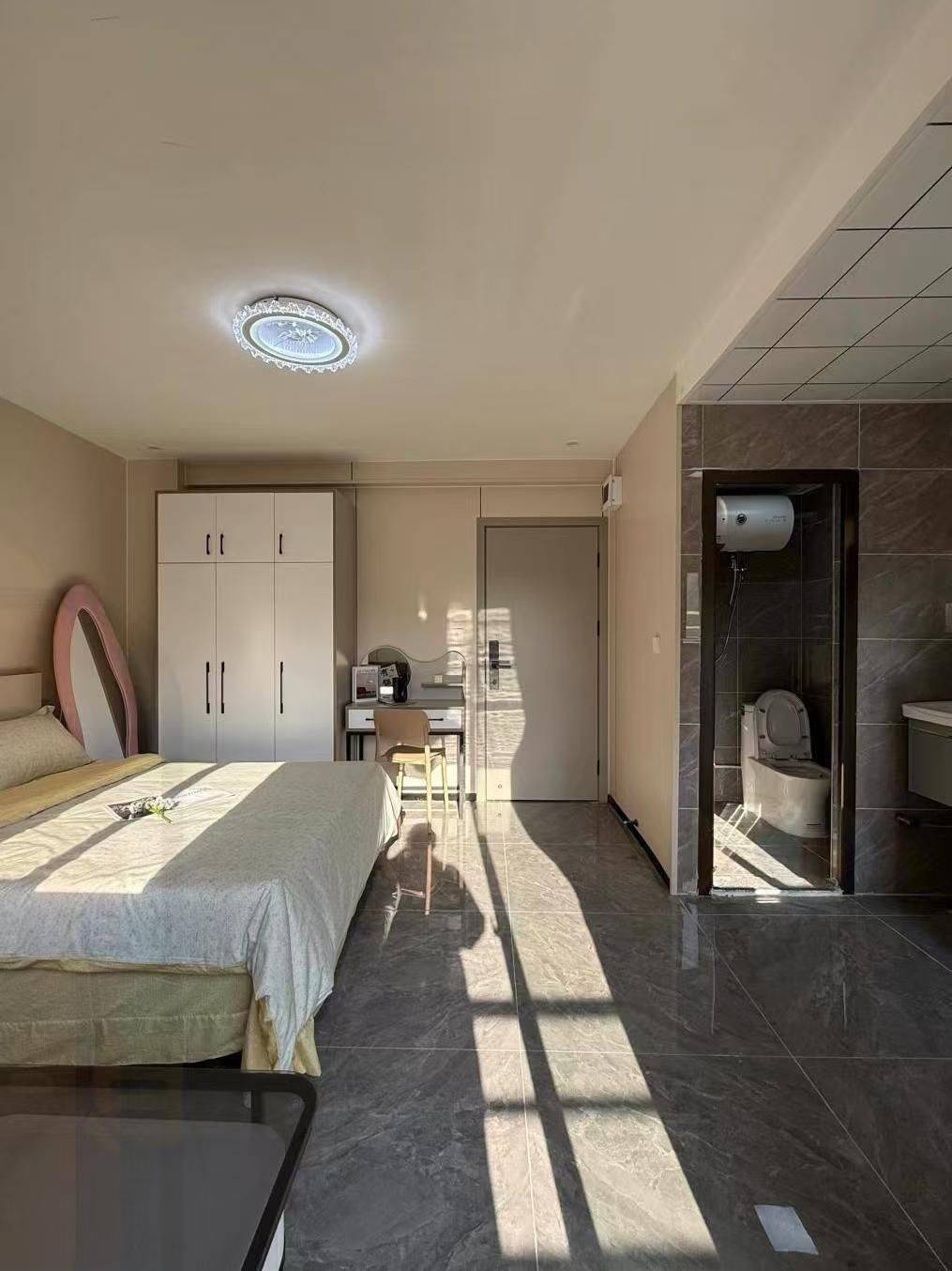 Shenzhen-BaoAn-Clean&Comfy,Pet Friendly