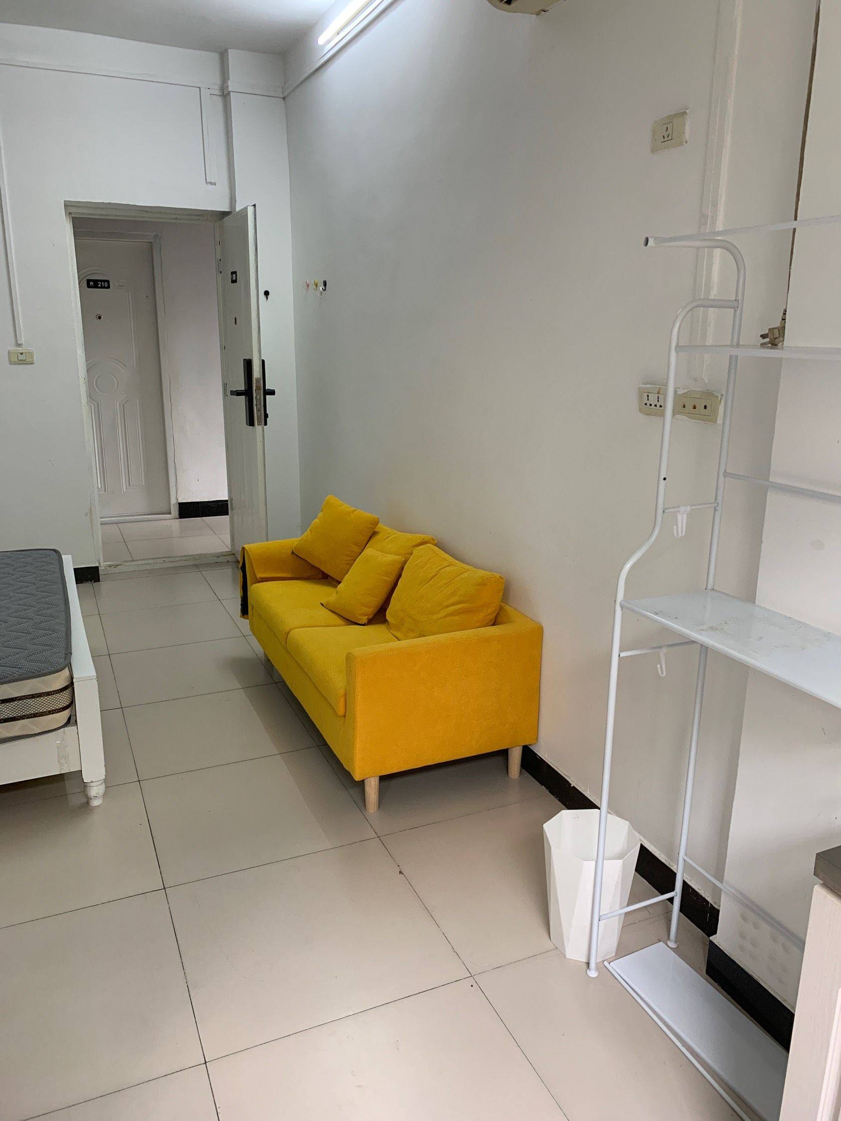 Wuhan-Hongshan-Cozy Home,Clean&Comfy,No Gender Limit,Hustle & Bustle,“Friends”,Chilled,LGBTQ Friendly,Pet Friendly