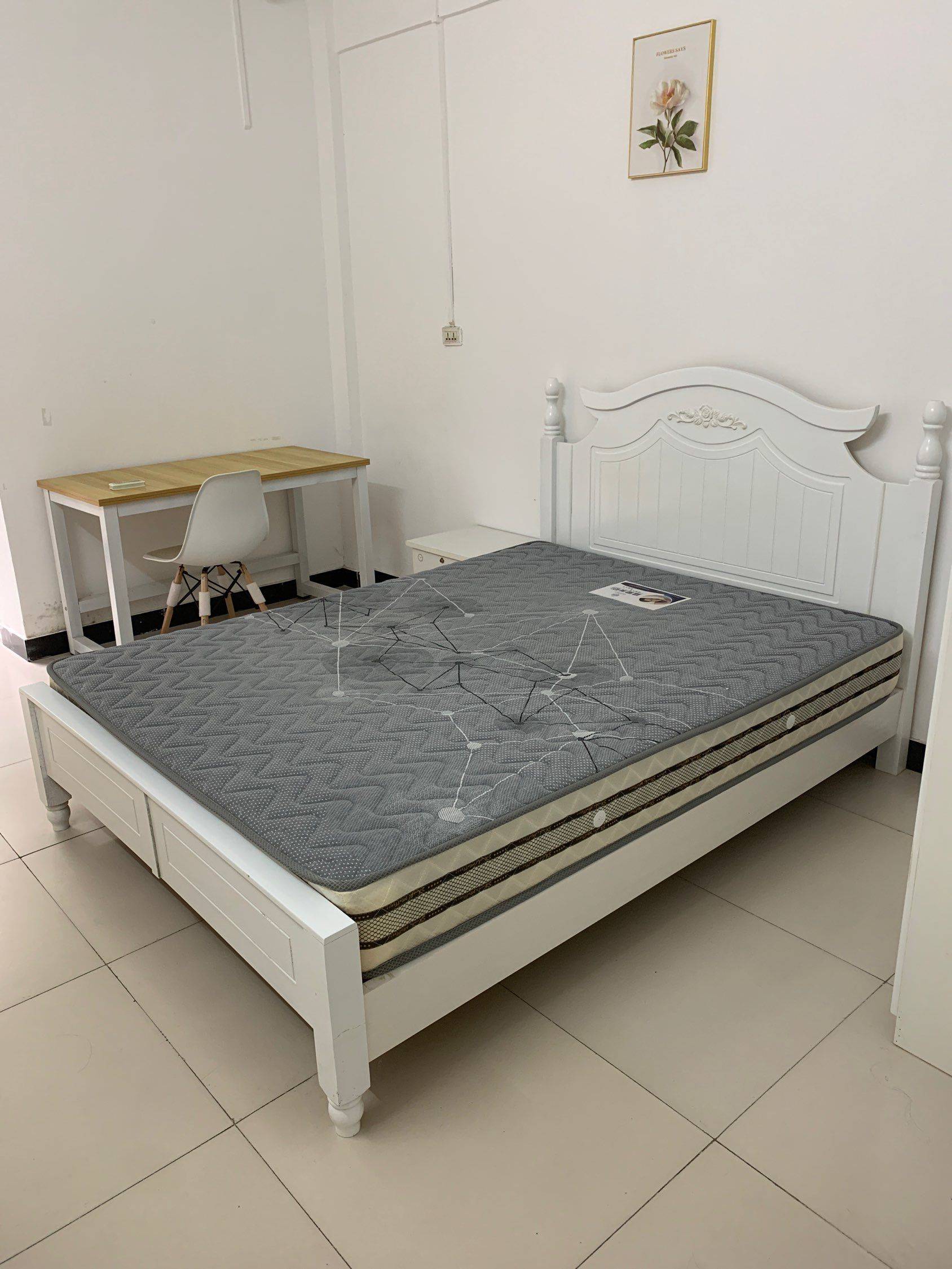 Wuhan-Hongshan-Cozy Home,Clean&Comfy,No Gender Limit,Hustle & Bustle,“Friends”,Chilled,LGBTQ Friendly,Pet Friendly