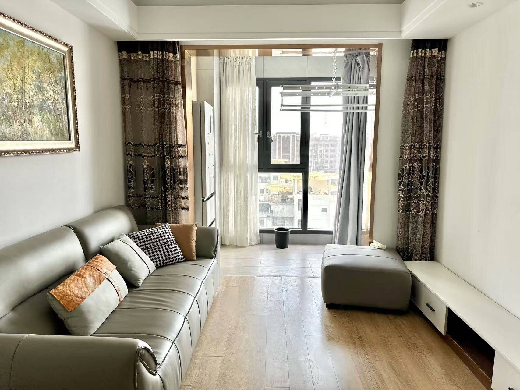 南昌县 江铃新力铂萃中央