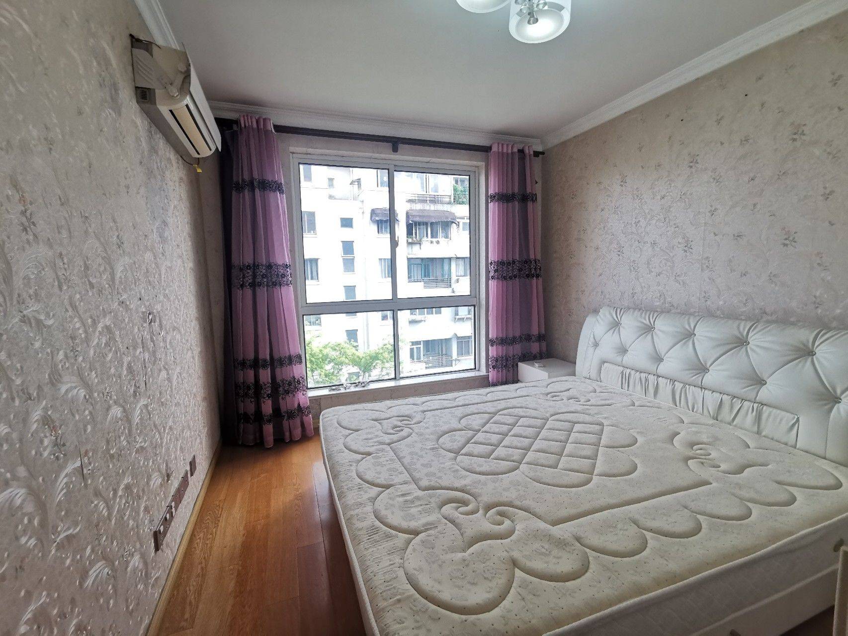 Shanghai-Pudong-Cozy Home,Clean&Comfy,No Gender Limit,Hustle & Bustle,“Friends”,Chilled