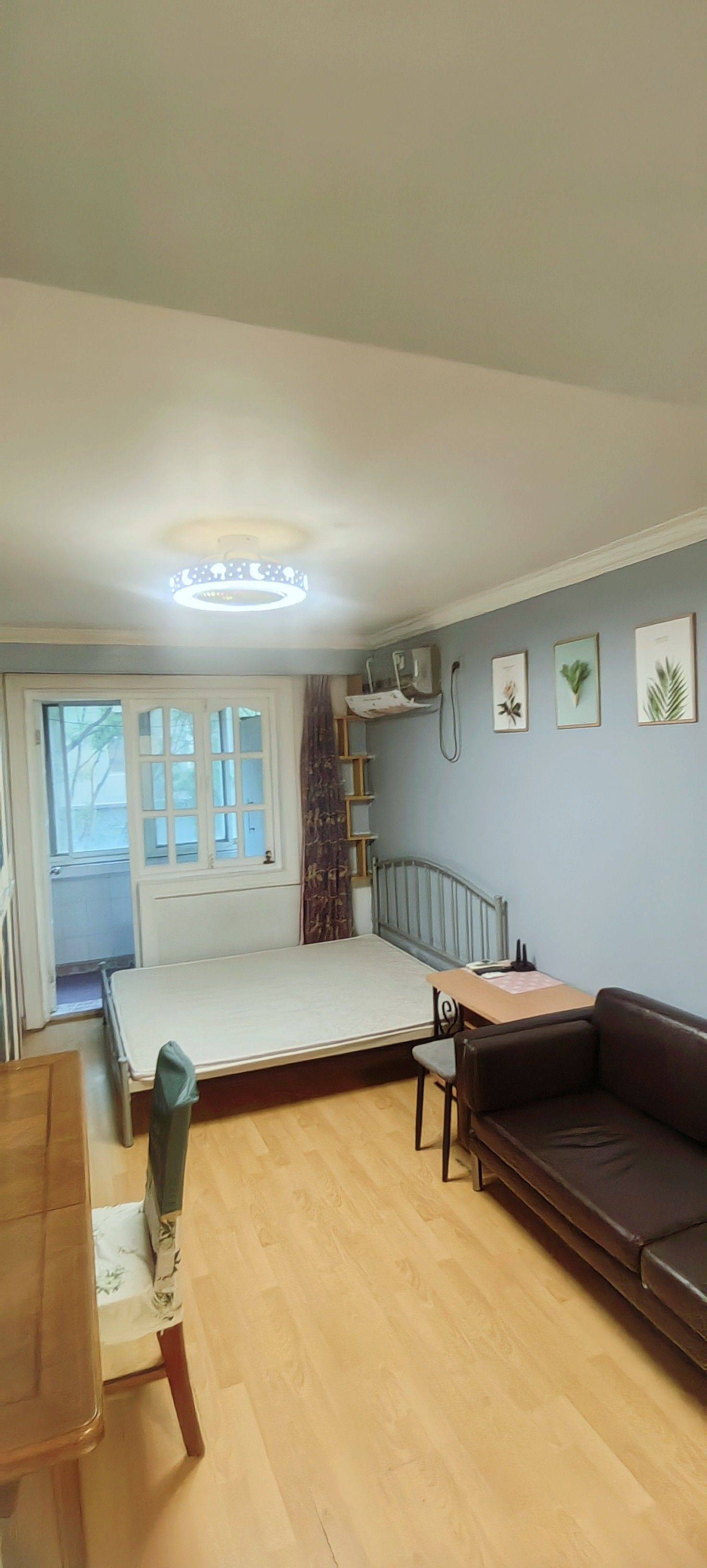 Beijing-Xicheng-Clean&Comfy,No Gender Limit,Hustle & Bustle,“Friends”,Chilled,Pet Friendly