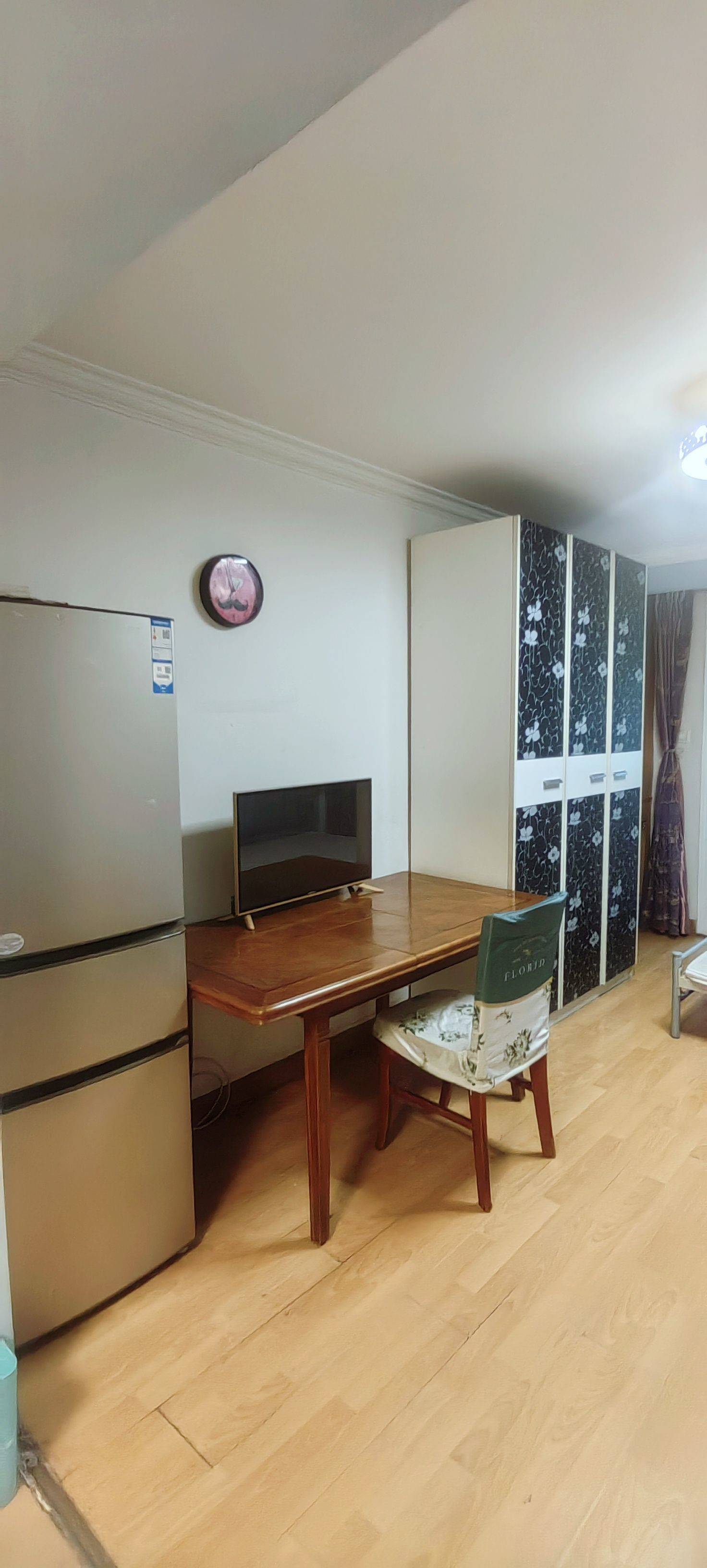 Beijing-Xicheng-Clean&Comfy,No Gender Limit,Hustle & Bustle,“Friends”,Chilled,Pet Friendly