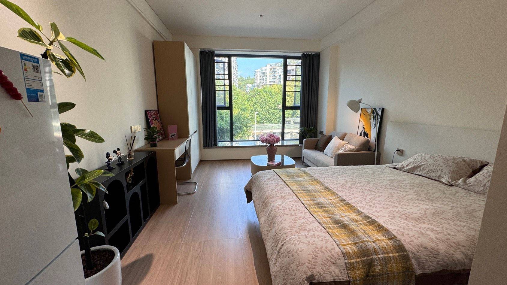 Shenzhen-Nanshan-Cozy Home,Clean&Comfy,No Gender Limit,Hustle & Bustle,“Friends”,Chilled,LGBTQ Friendly,Pet Friendly