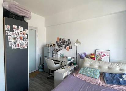 Cozy Home | Clean&Comfy | No Gender Limit | Hustle & Bustle | “Friends” | Chilled | LGBTQ Friendly | Pet Friendly