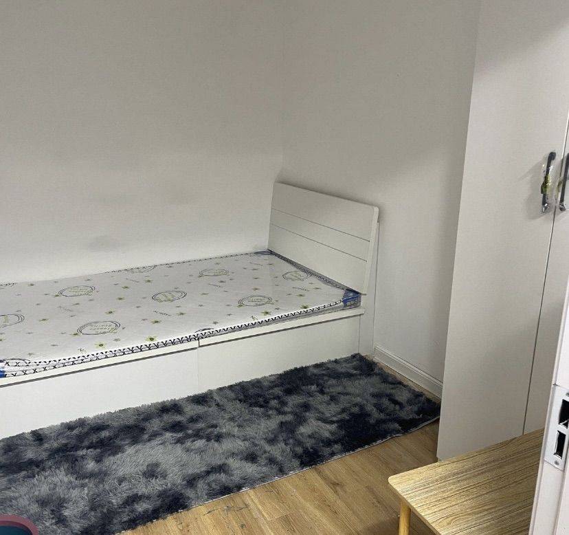 Cozy Home | Clean&Comfy | No Gender Limit | Hustle & Bustle | “Friends” | Chilled | LGBTQ Friendly | 40RMB/Night